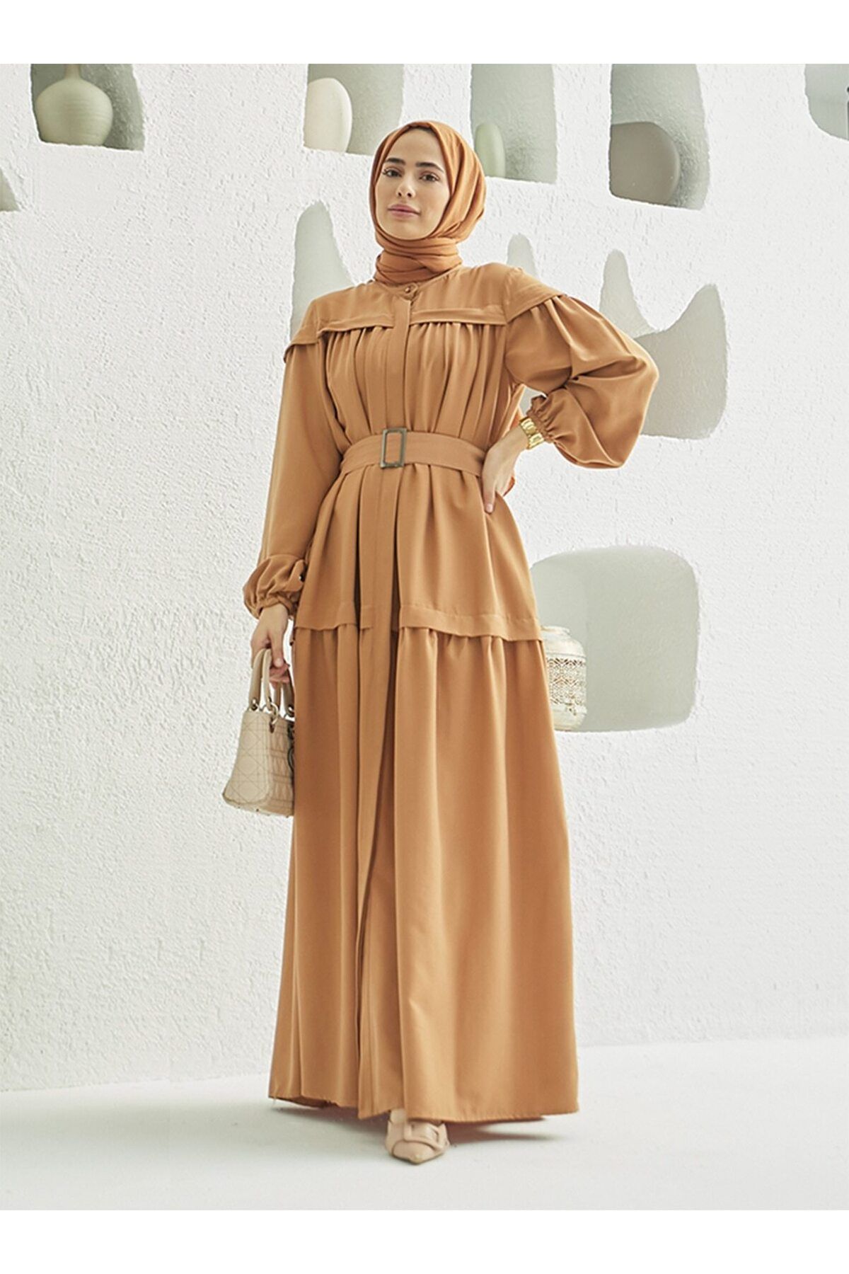 Neways Tokalı Kemer Detaylı Tesettür Elbise - Camel - Neways