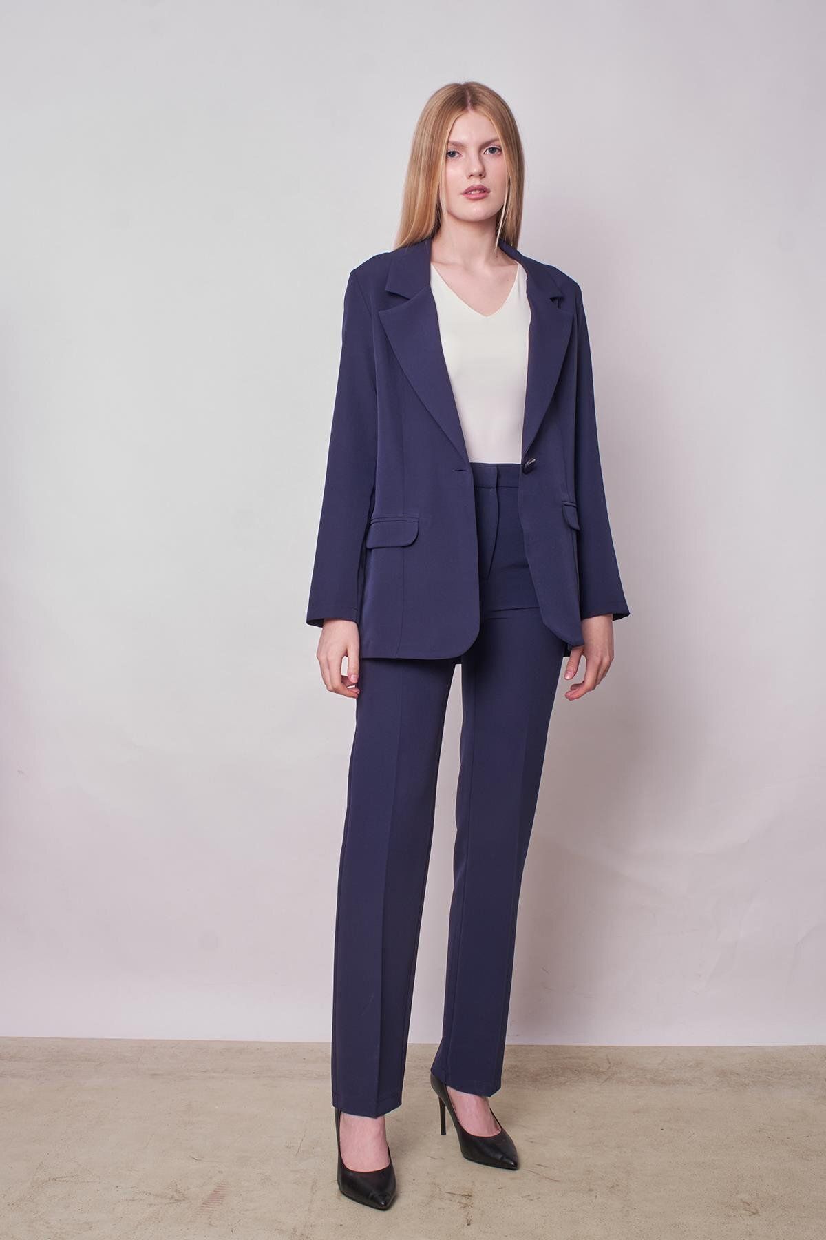 Jument Kadın Yakalı Cep Kapaklı Uzun Kol Hafif Likralı Kumaş Oversize Blazer Ceket(Pantolonu Jument 40075)-
