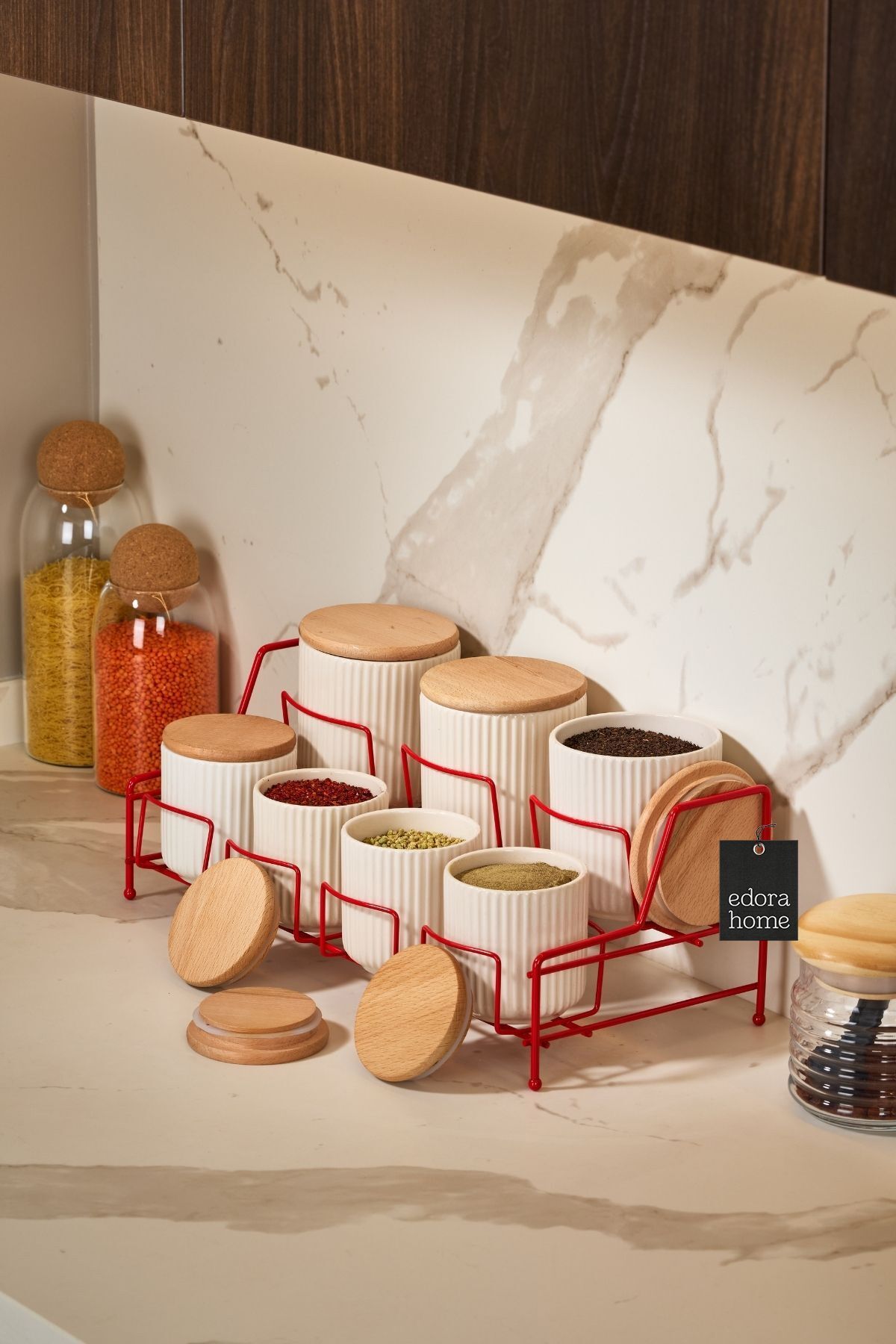Edora Home Kırmızı Standlı 7 Bölmeli Porselen Baharat Takımı Bambu Kapaklı Mutfak Düzenleyici - Metal Paslanmaz