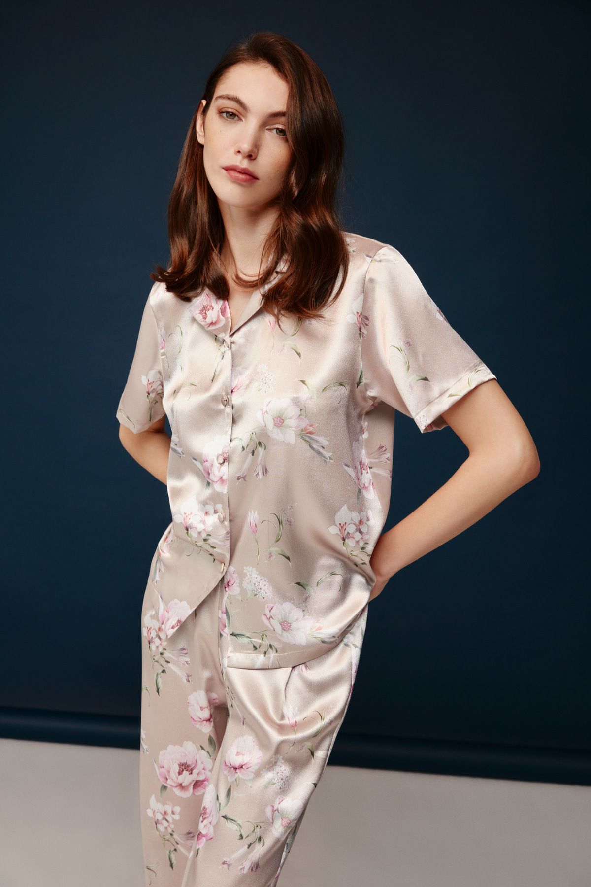 Bonnie Clyde Çiçek Baskılı Pudra Saten 2 Li Desenli Pijama Takımı