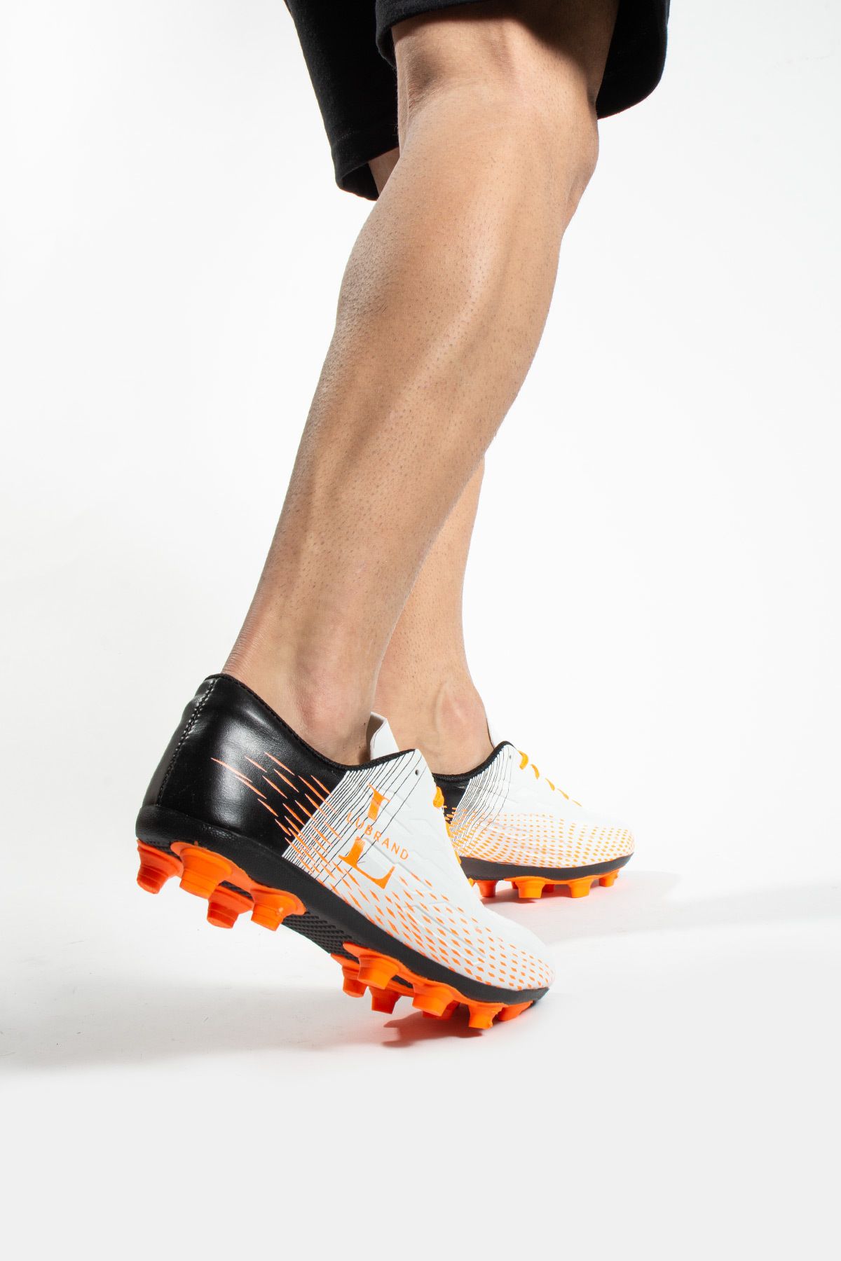 Lubrand Beyaz Turuncu Çim Halı Saha Kramponu Futbol Ayakkabısı