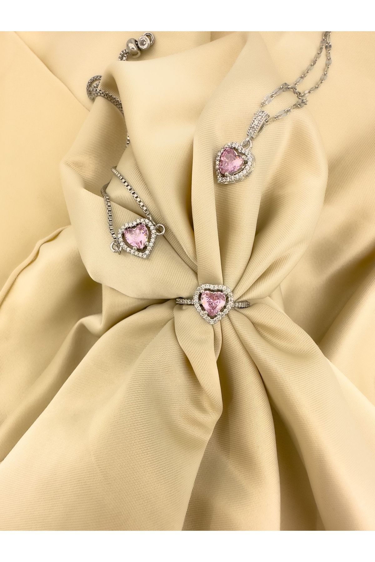 Inure Jewelry Zirkon Taşlı Lovely Kalp Model Aşk Set Kolye & Ayarlanabilir Bileklik & Ayarlanabilir Yüzük 3'lü Set