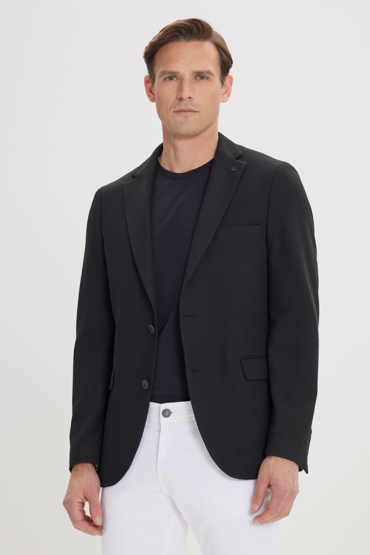Altınyıldız Classics Erkek Siyah 360 Derece Her Yöne Esneyen Slim Fit Dar Kesim Mono Yaka Blazer Ceket