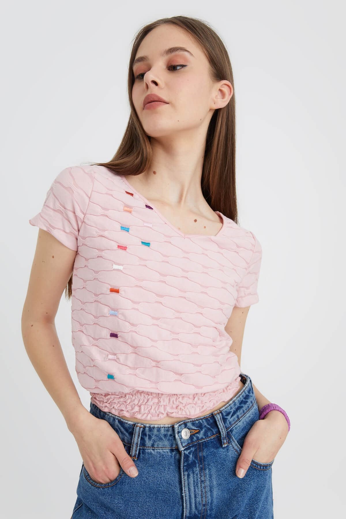 Hanna's Kadın Pembe Renkli Nakışlı Crop T-shirt
