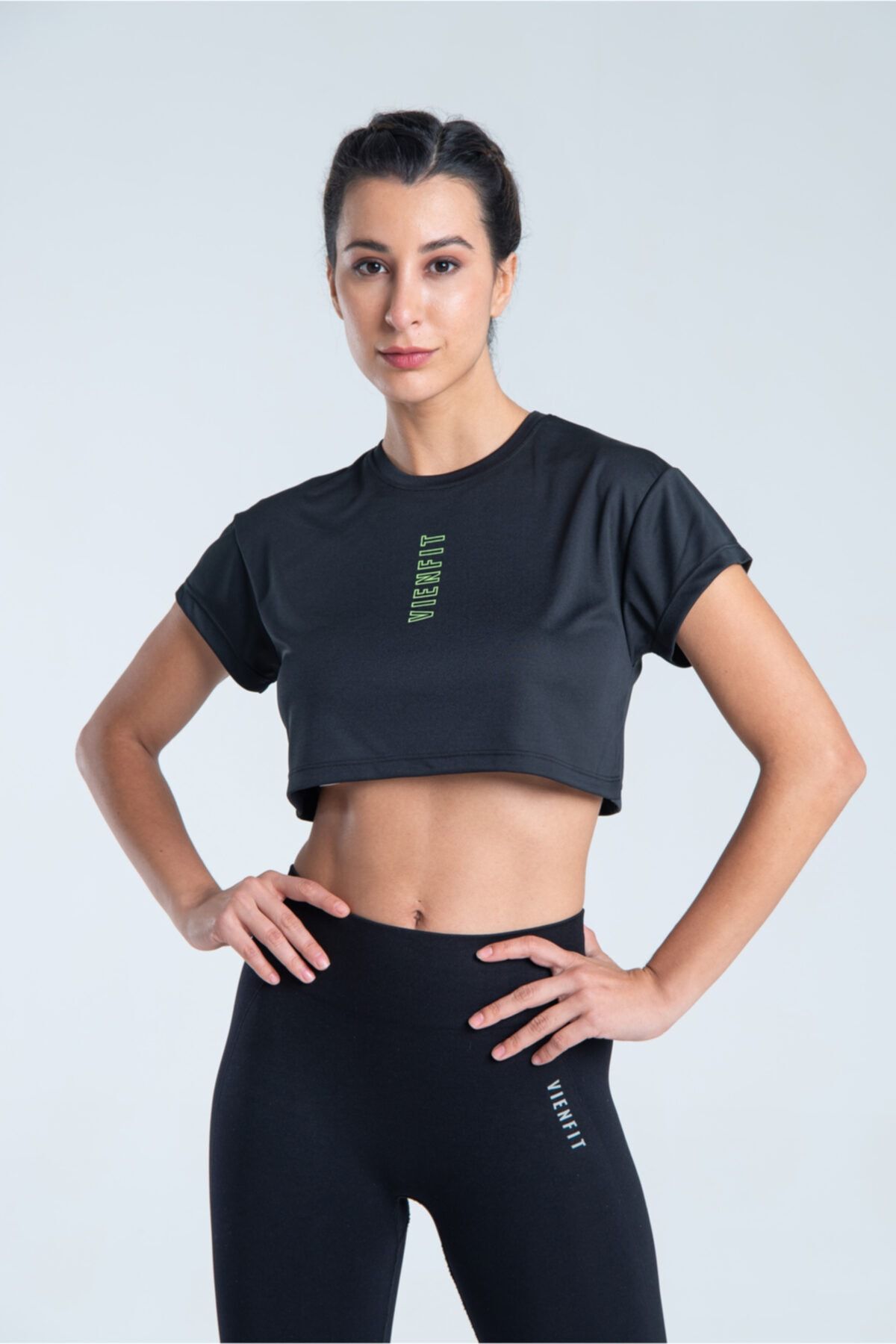 Vienfit Kadın Kısa Baskılı Spor Tshirt - Graphic Crop Top Siyah