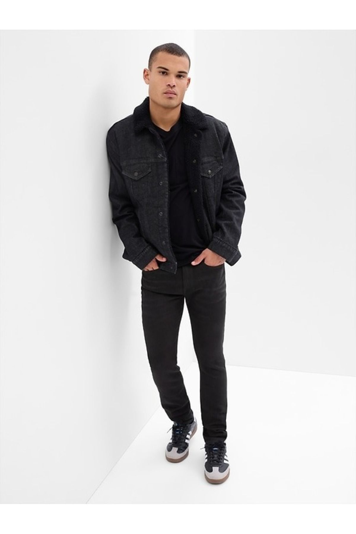 GAP Erkek Siyah Geri Dönüştürülmüş İçerikli Washwell™ Skinny Soft Jean