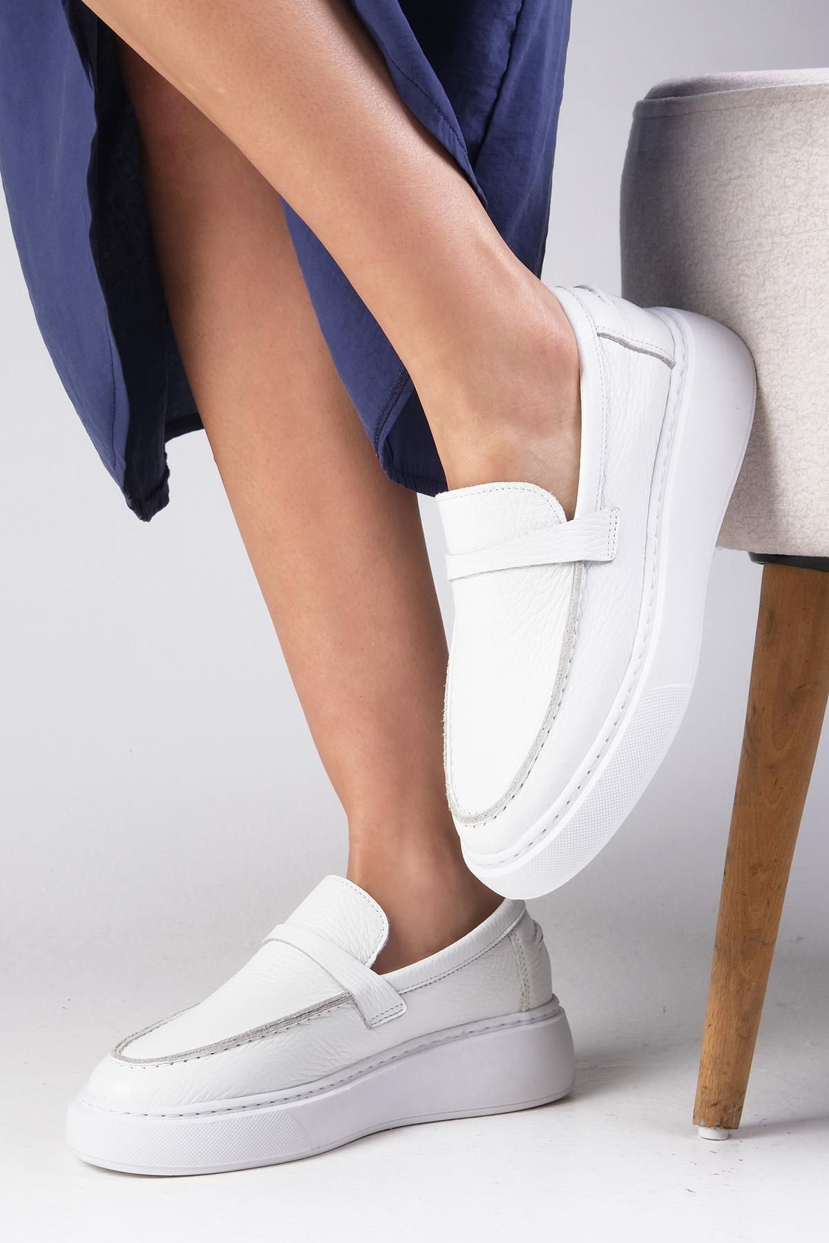 Mio Gusto Olenna Hakiki Deri Beyaz Renk Oval Burunlu Kadın Loafer Ayakkabı