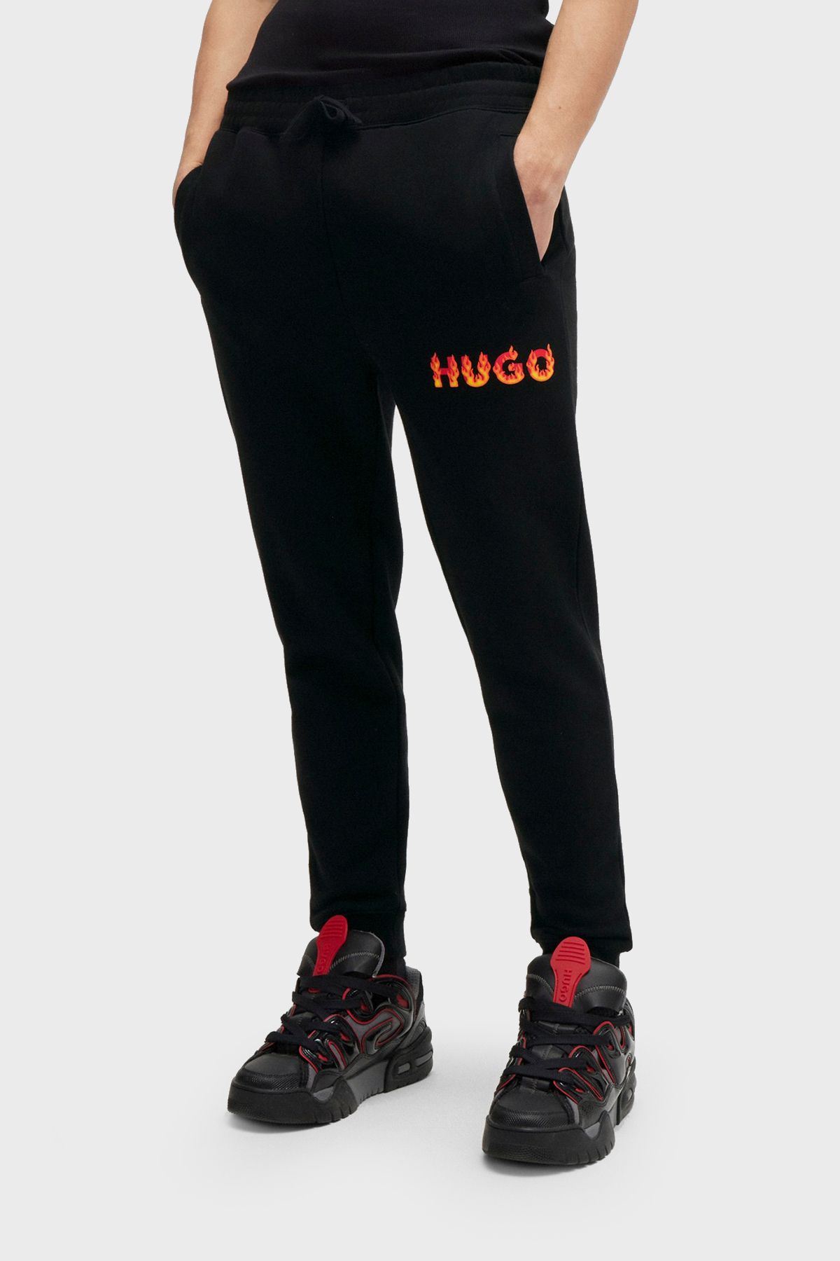 HUGO Logolu Pamuklu Belden Bağlamalı Regular Fit Pantolon Erkek PANTOLON 50504788 001