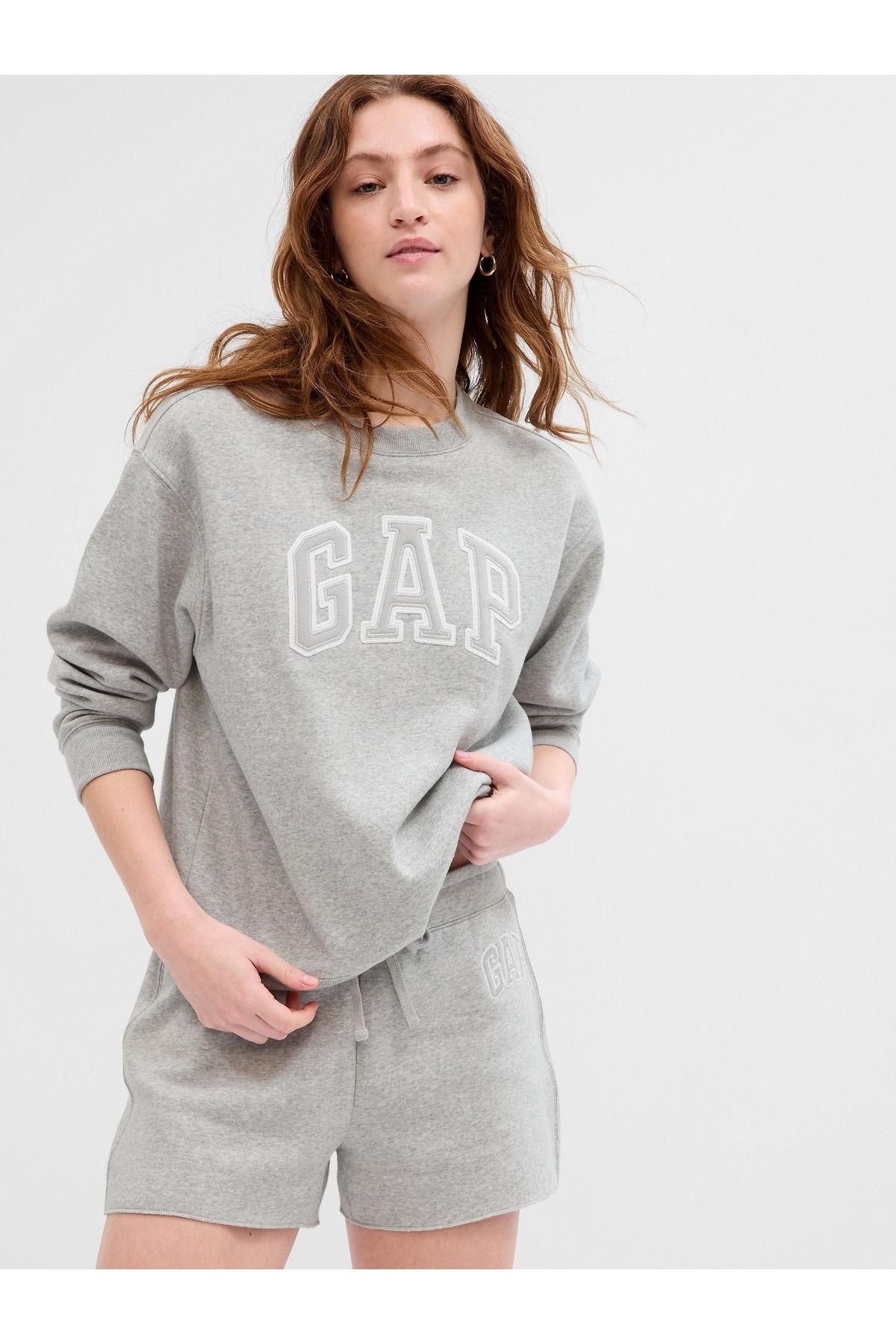 GAP Kadın Gri Gap Logo Bisiklet Yaka Fleece Sweatshirt