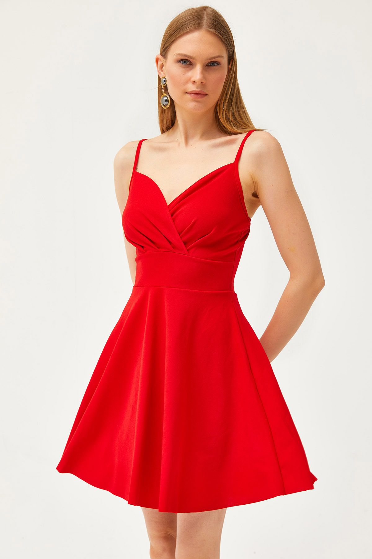 Olalook Kadın Kırmızı Askılı Kruvaze Yaka Kloş Elbise AEL-00000004
