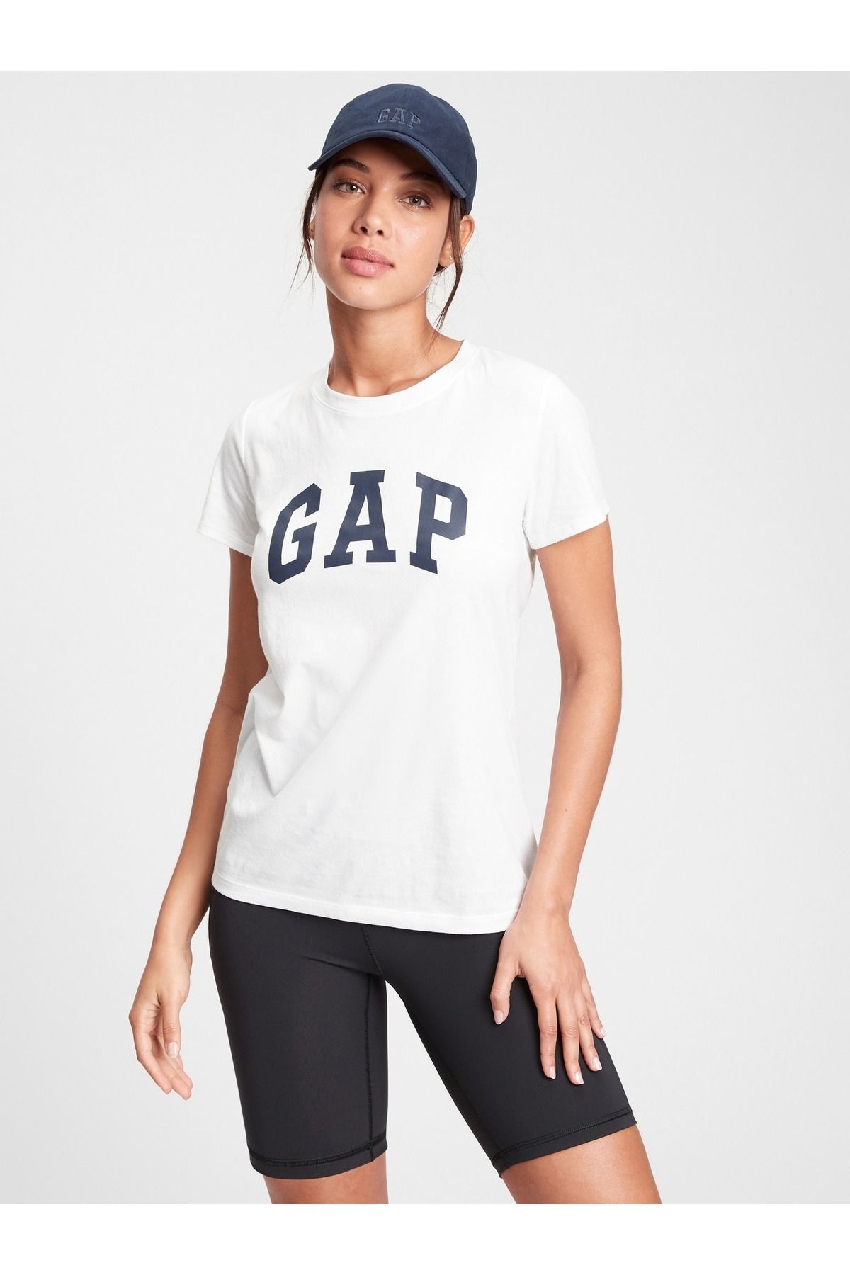 GAP Kadın Beyaz Gap Logo T-shirt