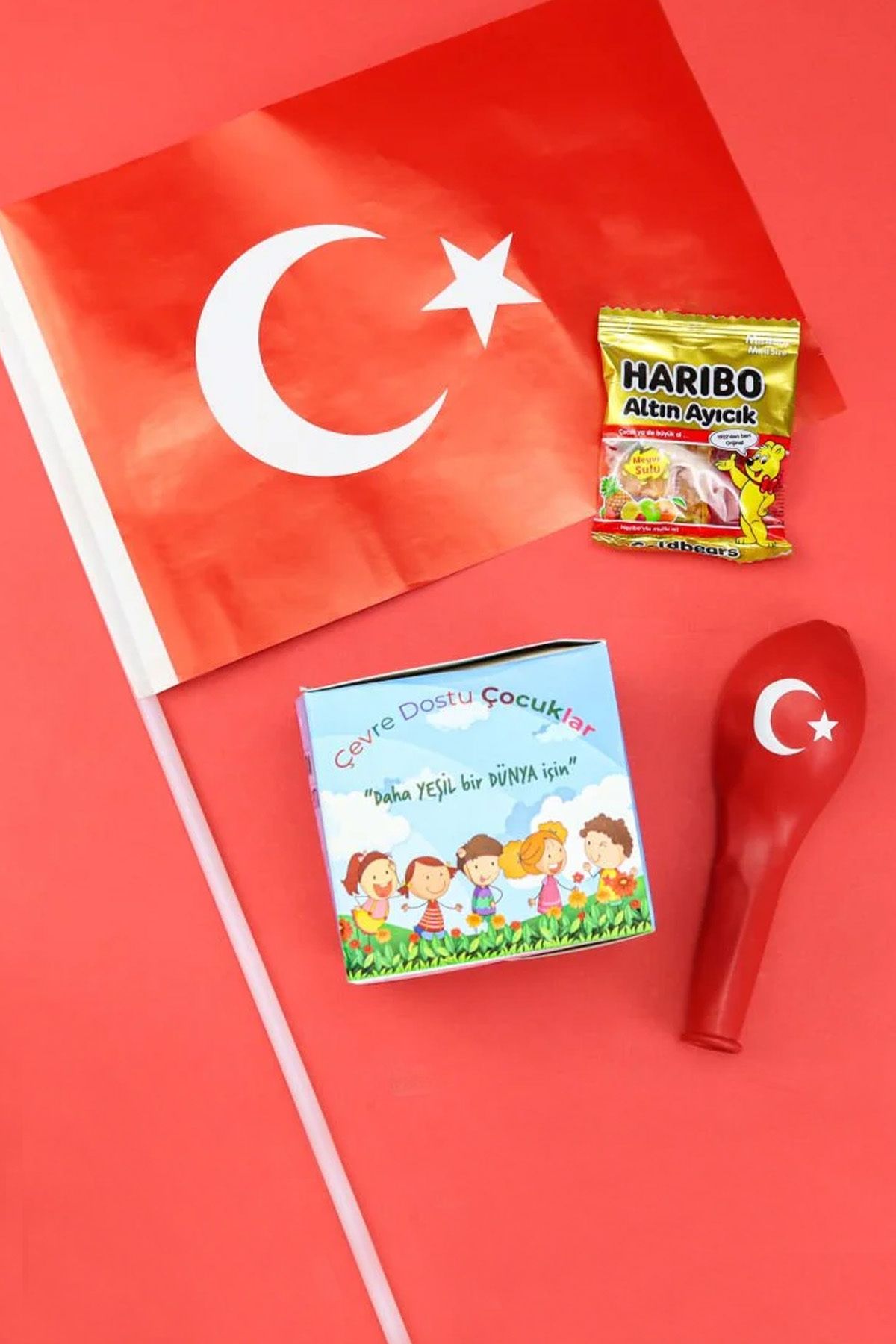 Trendmiya Türk Bayrağı & Mini Haribo Altın Ayıcık & Balon & Çocuk Dikim Kiti 23 Nisan Hediye Seti
