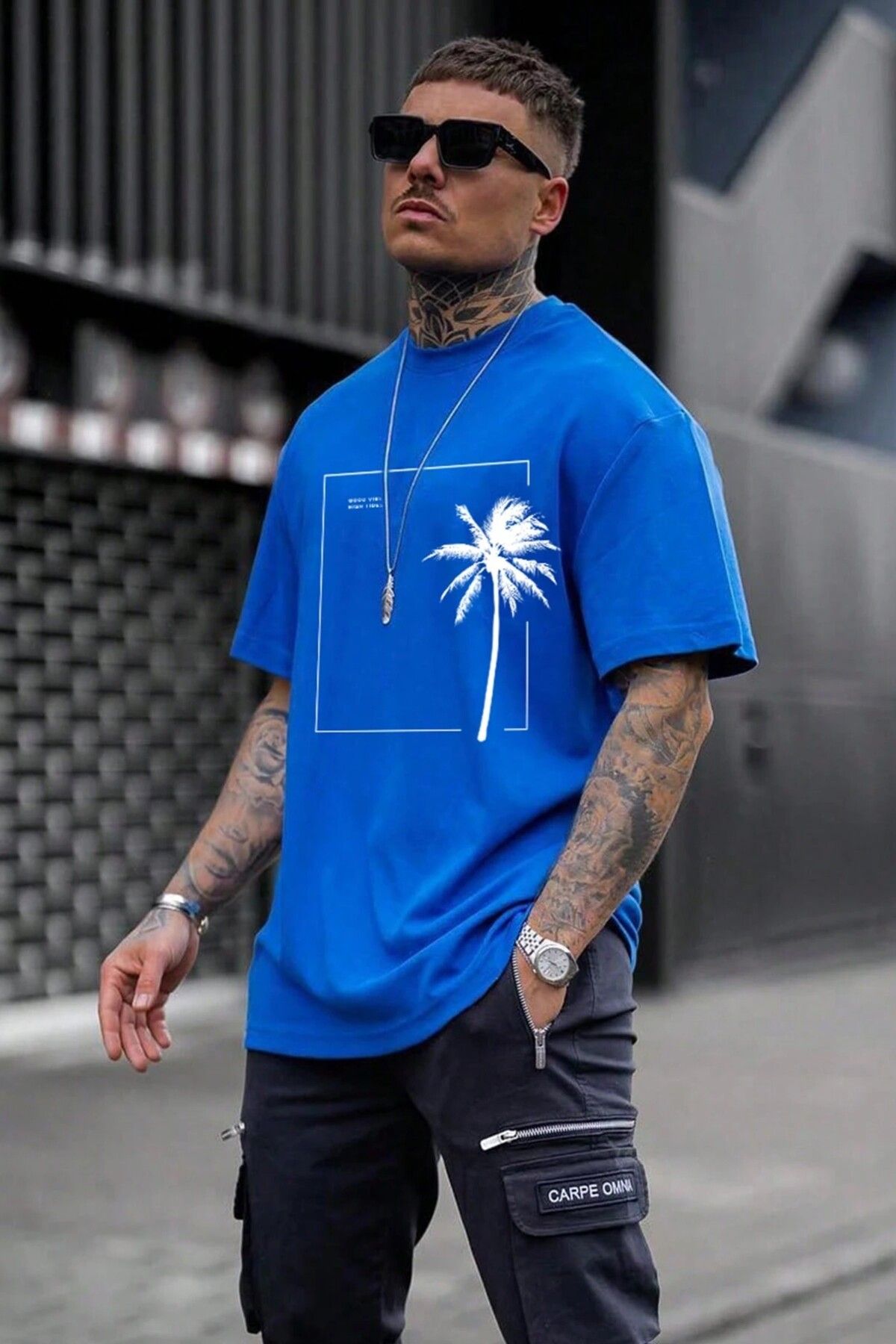 MODAGEN Erkek Mavi Bisiklet Yaka Palmiye Baskılı Oversize T-shirt