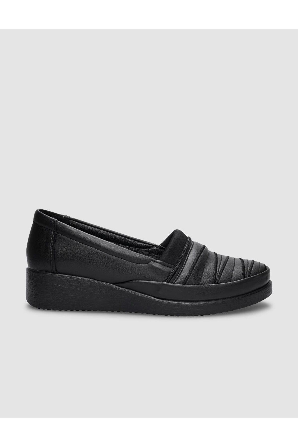 Cabani Siyah Dikiş Detaylı Kadın Comfort Ayakkabı
