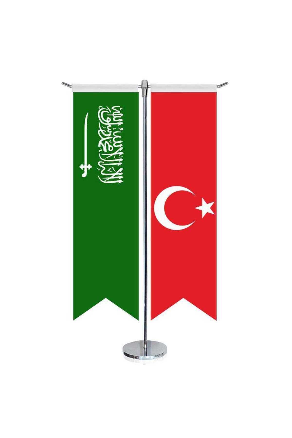 Asilmeydan Suudi Arabistan Krallığı Bayrağı ve Türkiye - Kırlangıç - Saten T direk 2li Masa Bayrağı