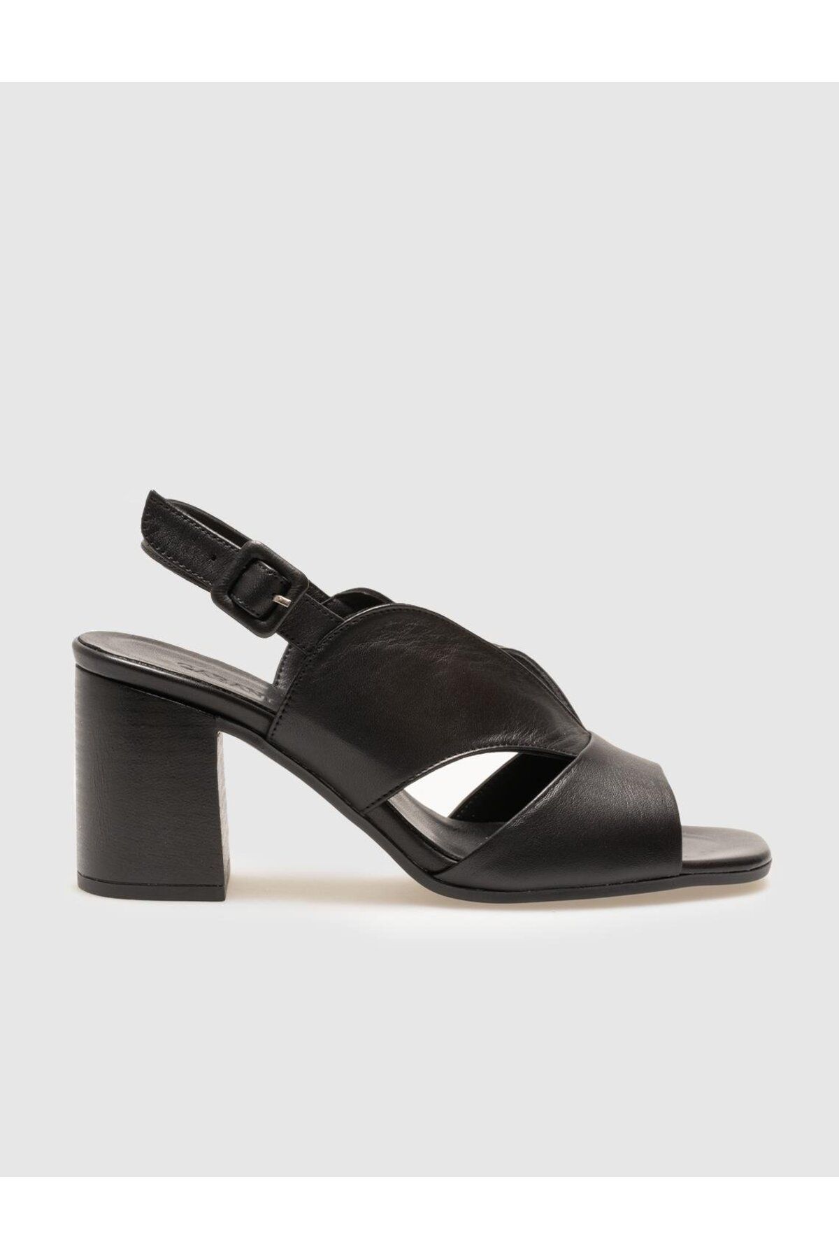 Cabani Hakiki Deri Siyah Tokalı Kadın Kalın Topuklu Ayakkabı