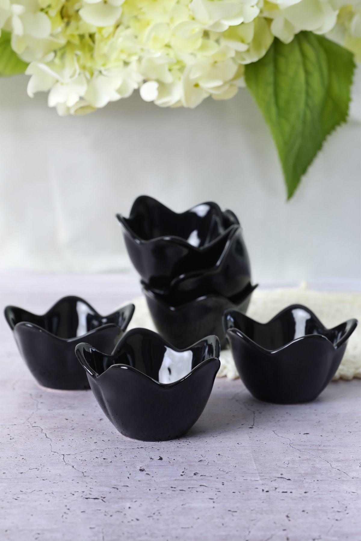 Keramika Siyah Zambak Çerezlik / Sosluk 12 Cm 6 Adet