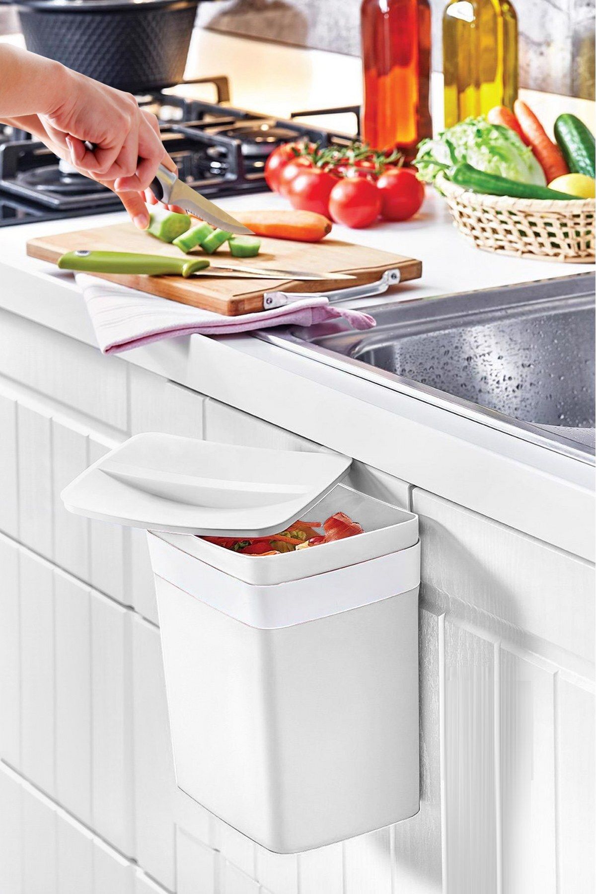 Queen's Kitchen Yeni Nesil Dolap Kapağına Asılabilen 4Lt Çöp Kovası