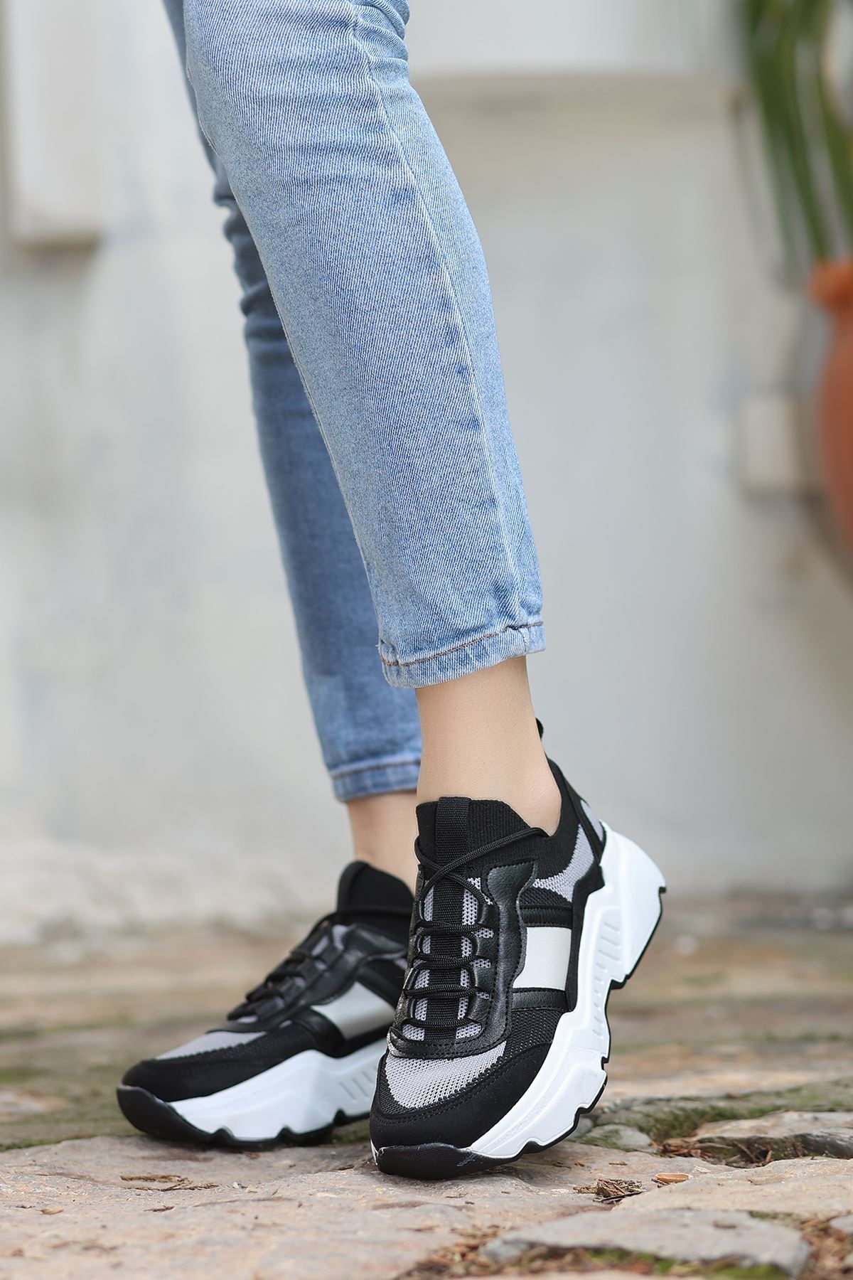 otuzbesshoes Basel Bağcıklı Fileli Detaylı Kadın Spor Ayakkabı Siyah
