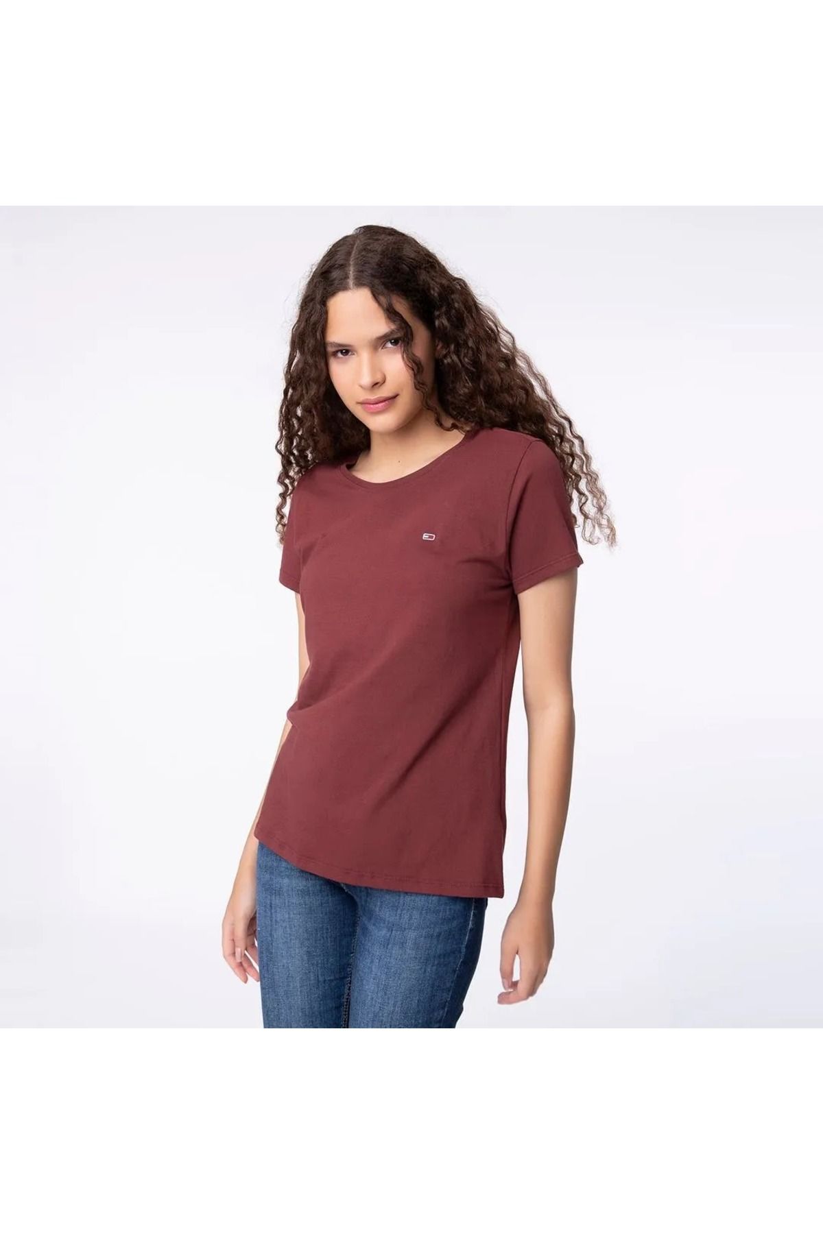 Tommy Hilfiger TOMMY JEANS ROUND NECK T-SHIRT MADE FROM ORGANIC COTTON