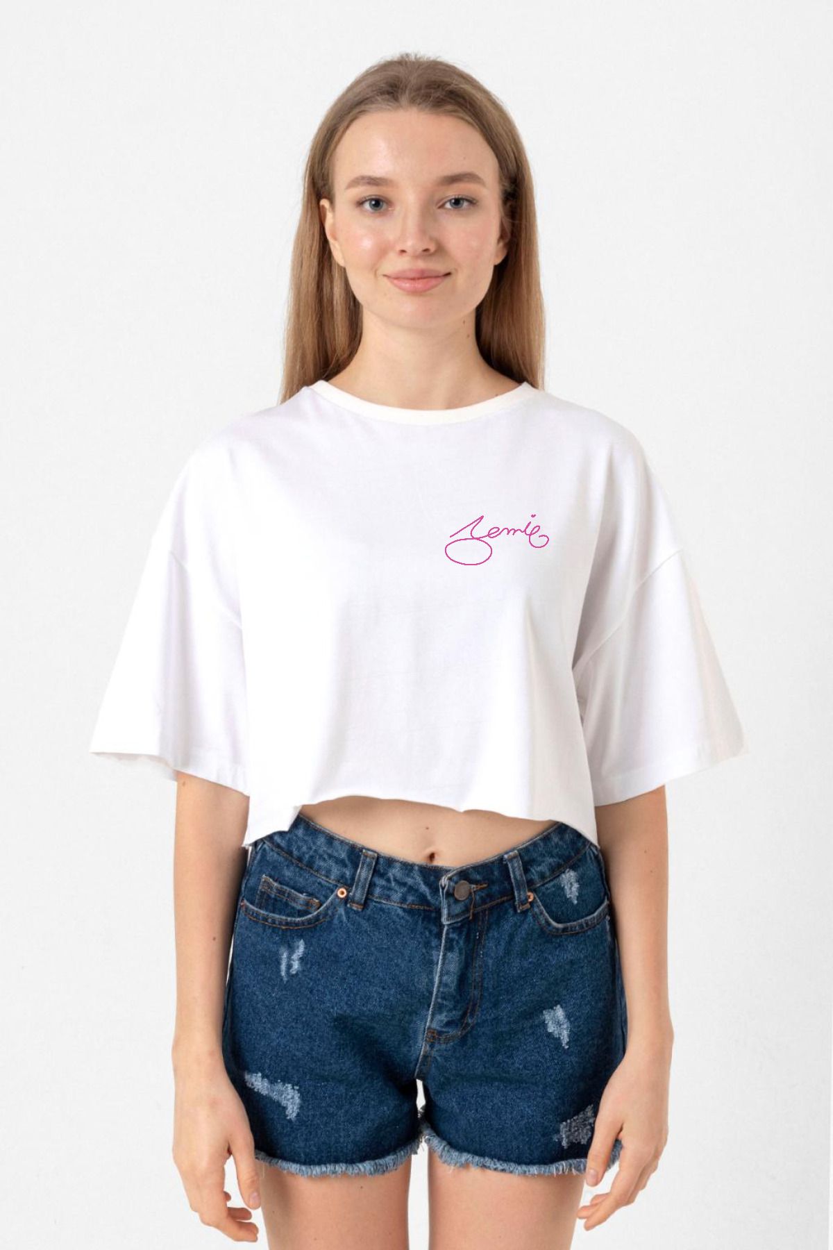 Tshirthane Blackpink Jennie Signature Beyaz Kadın Crop Tshirt