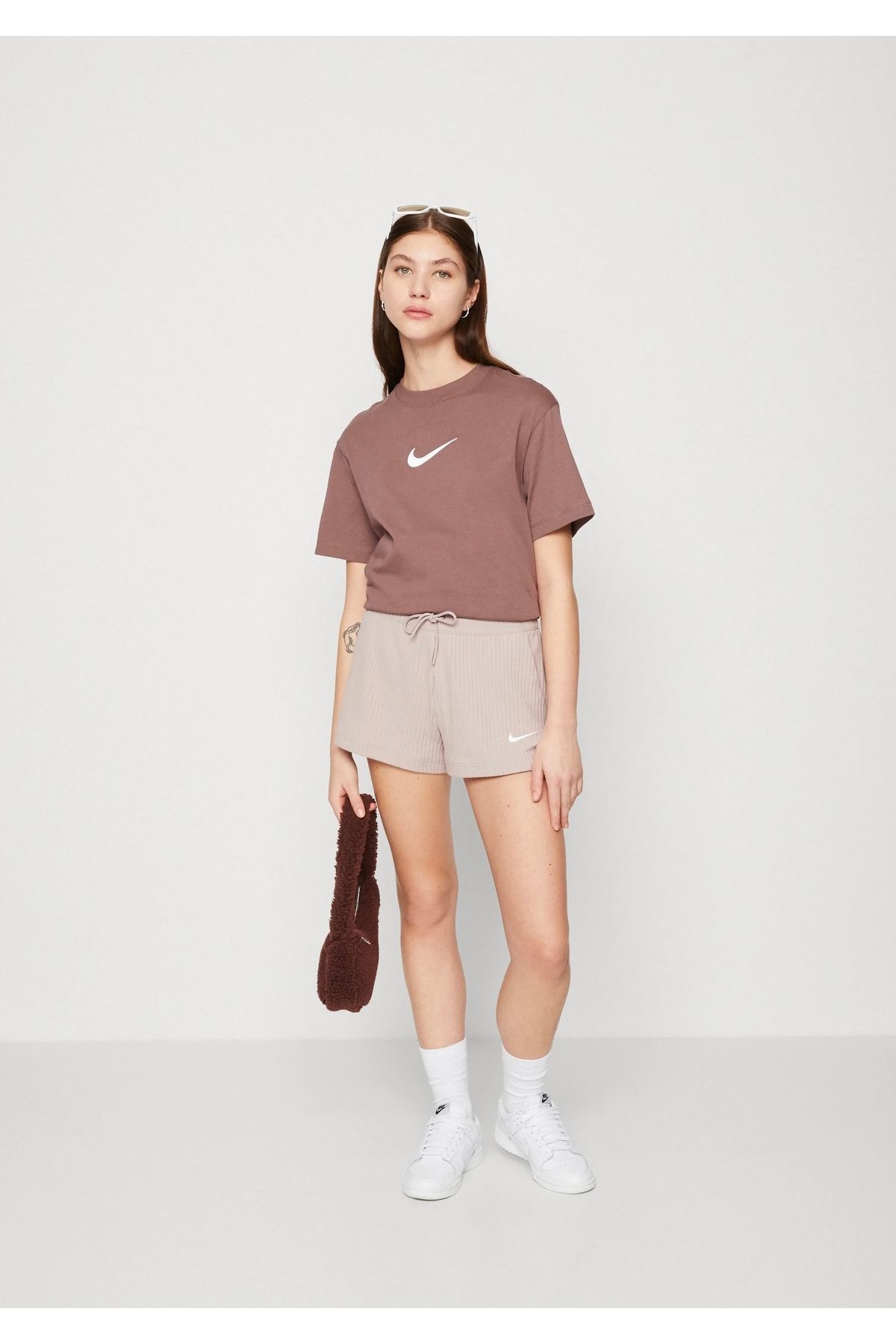 Nike Sportswear Brief Kadın Spor T-Shirt NDD SPORT