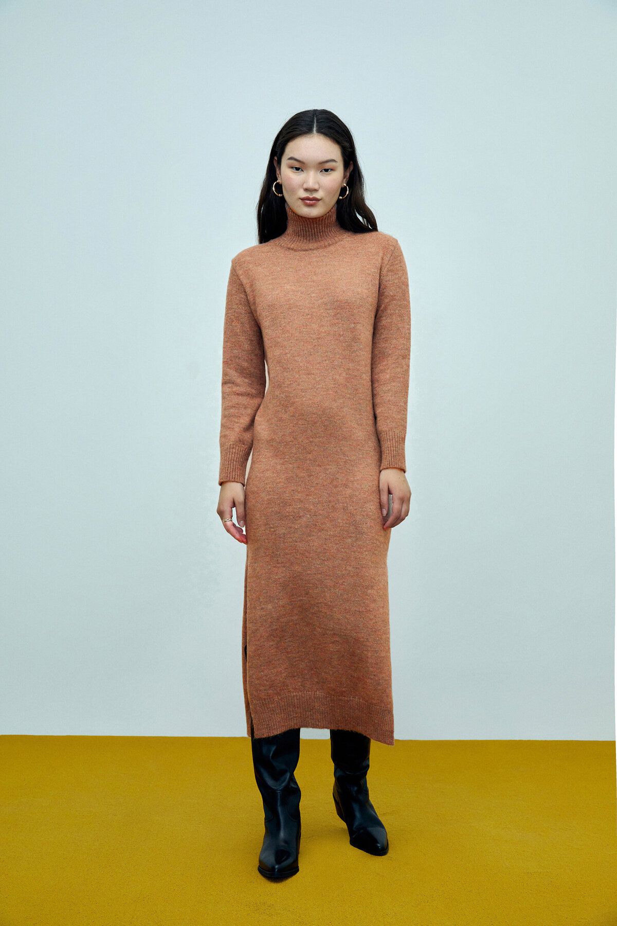 W Collection Gül Kurusu Renk Yırtmaç Detaylı Triko Elbise