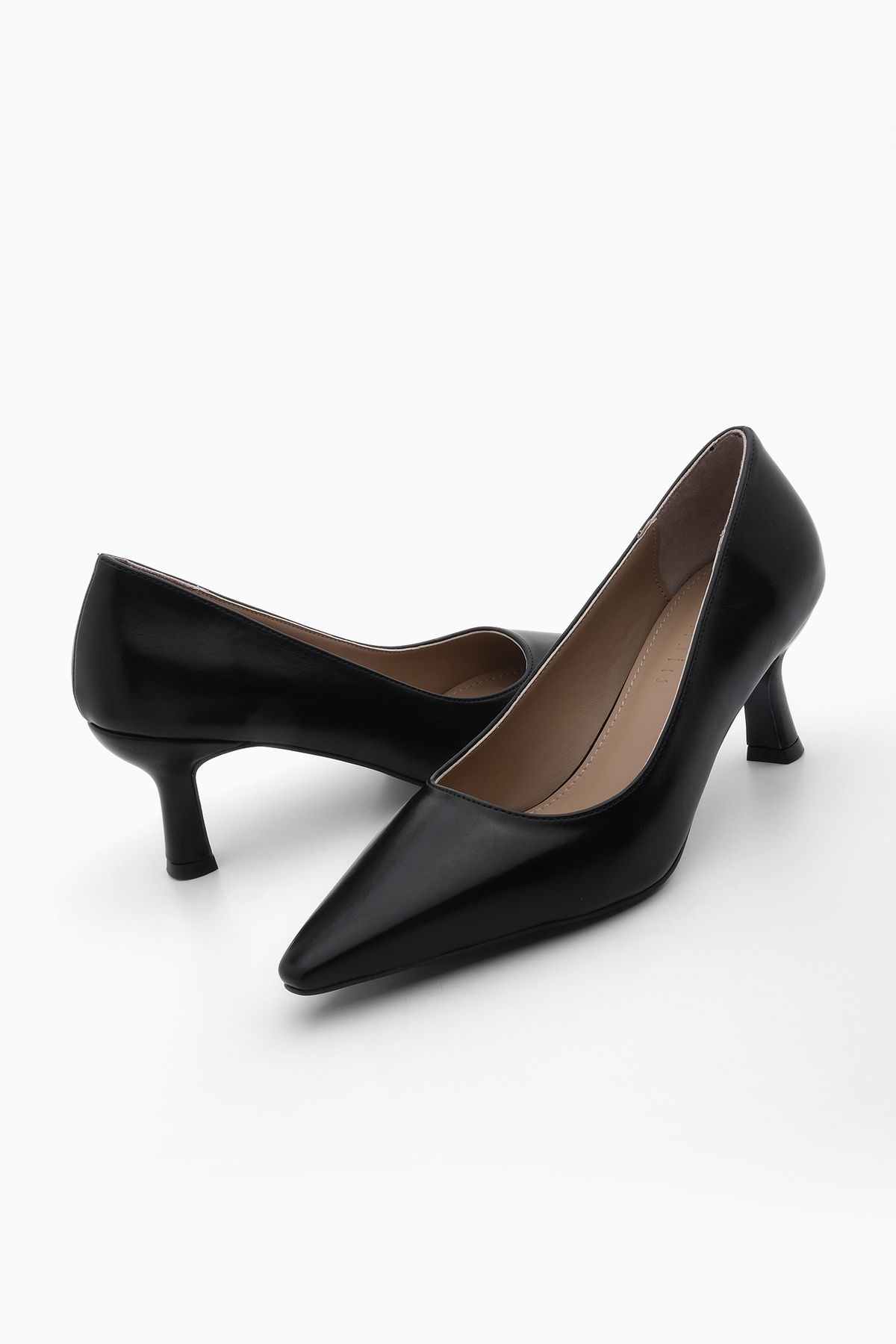 Marjin Kadın Sivri Burun Klasik Topuklu Ayakkabı Vadin Siyah