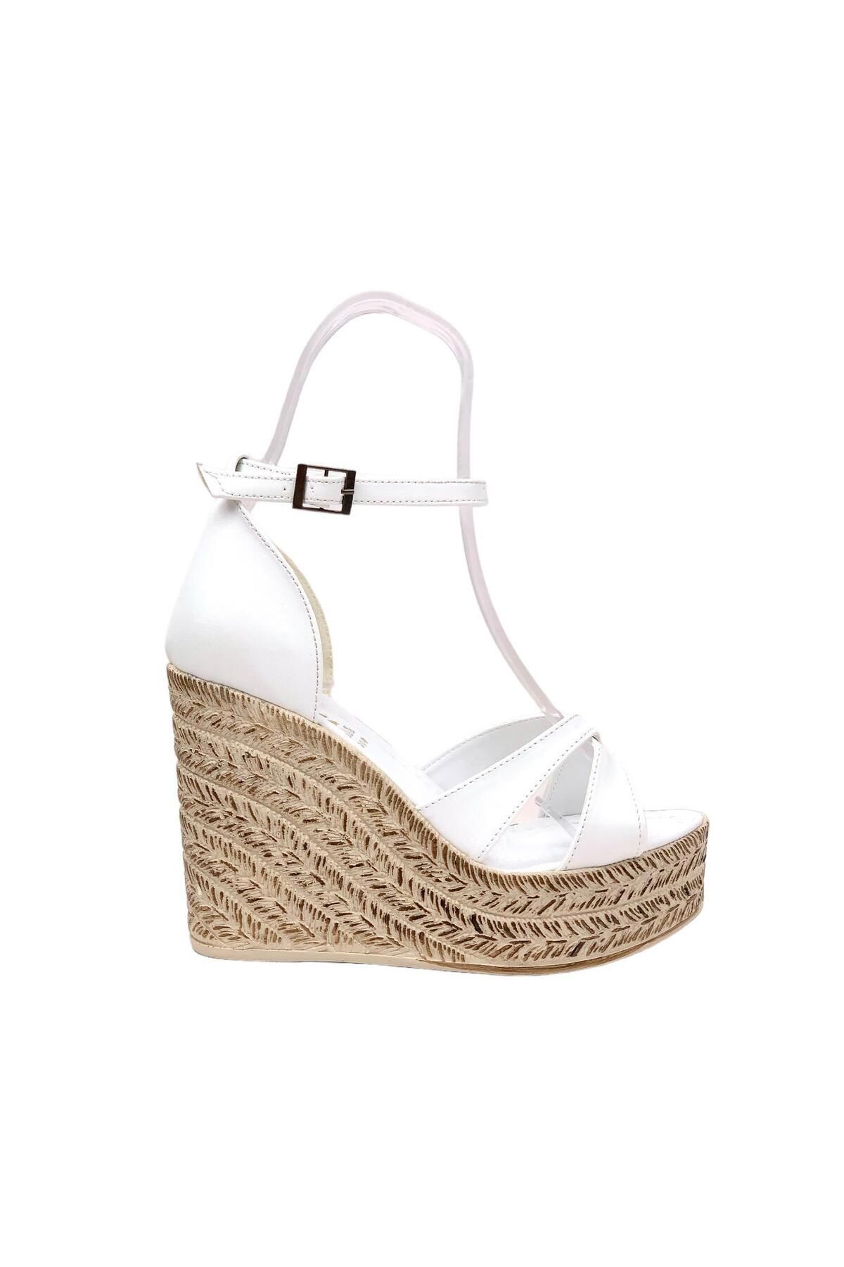 bescobel Kadın Beyaz Sanfa Çarpraz Bantlı Yüksek Dolgu Taban Sandalet & Ayakkabı Mb-002