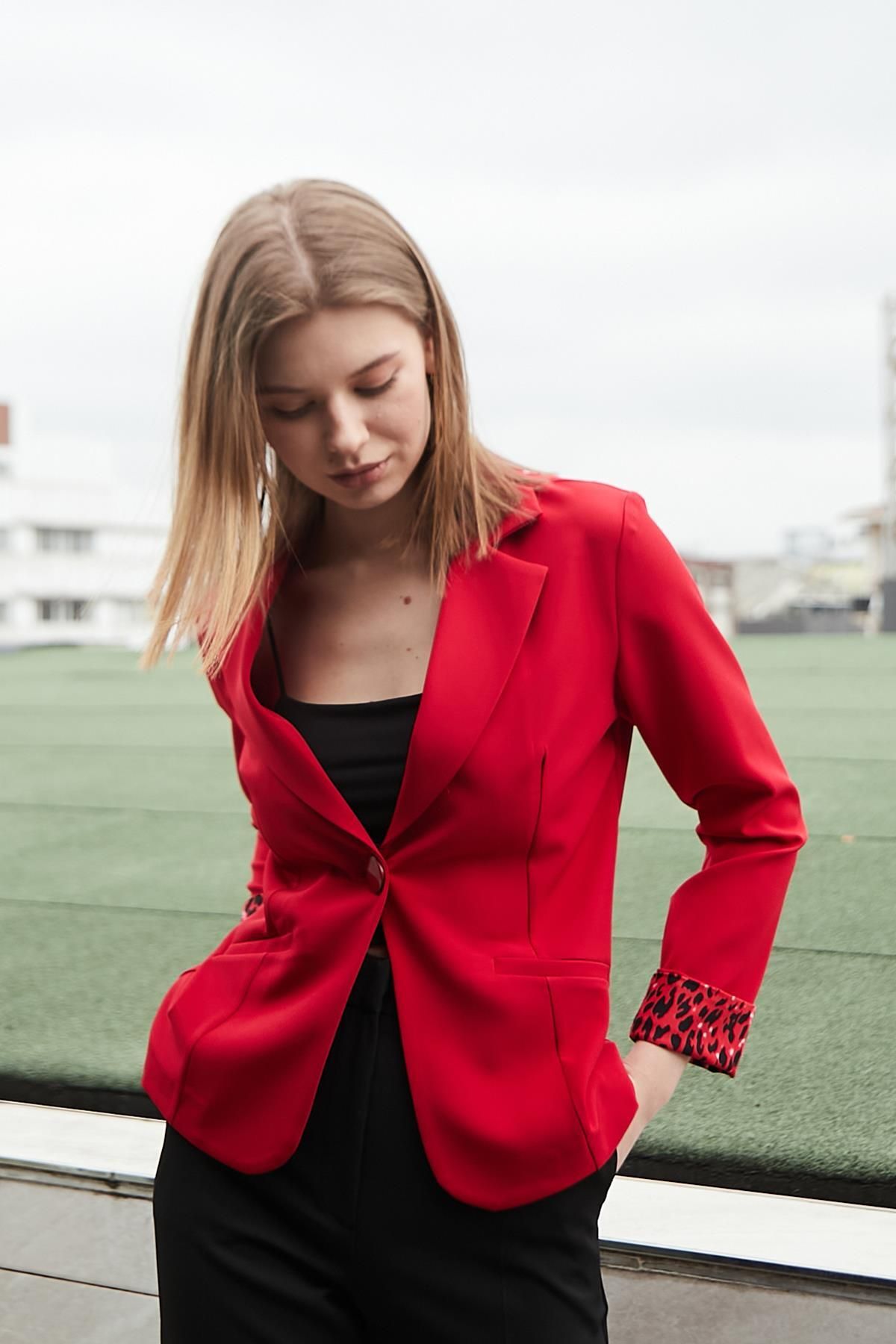 Jument Yakalı Flato Cepli Kolu Duble Uzun Kol Ofis Şık Blazer Kumaş Ceket -Kırmızı