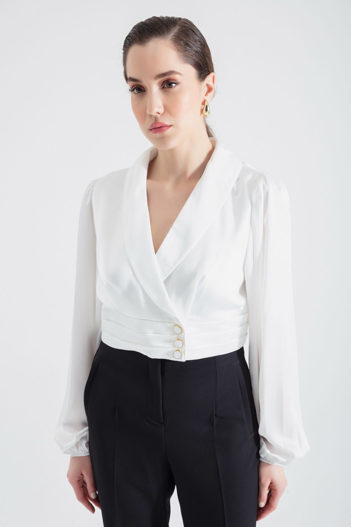 Lafaba Kadın Beyaz Kruvaze Yaka Saten Crop Bluz