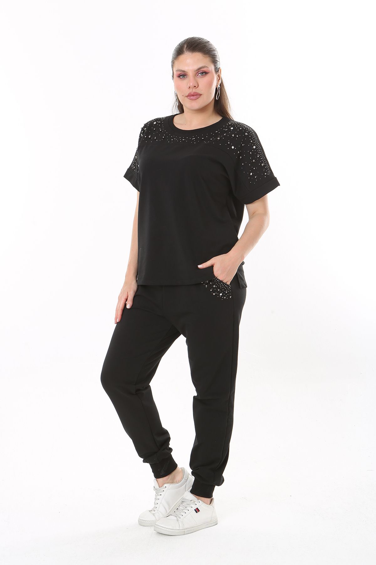 Şans Kadın Büyük Beden Siyah Taş Detaylı Kısa Kollu Sweatshirt Pantolon Takım 65N37702
