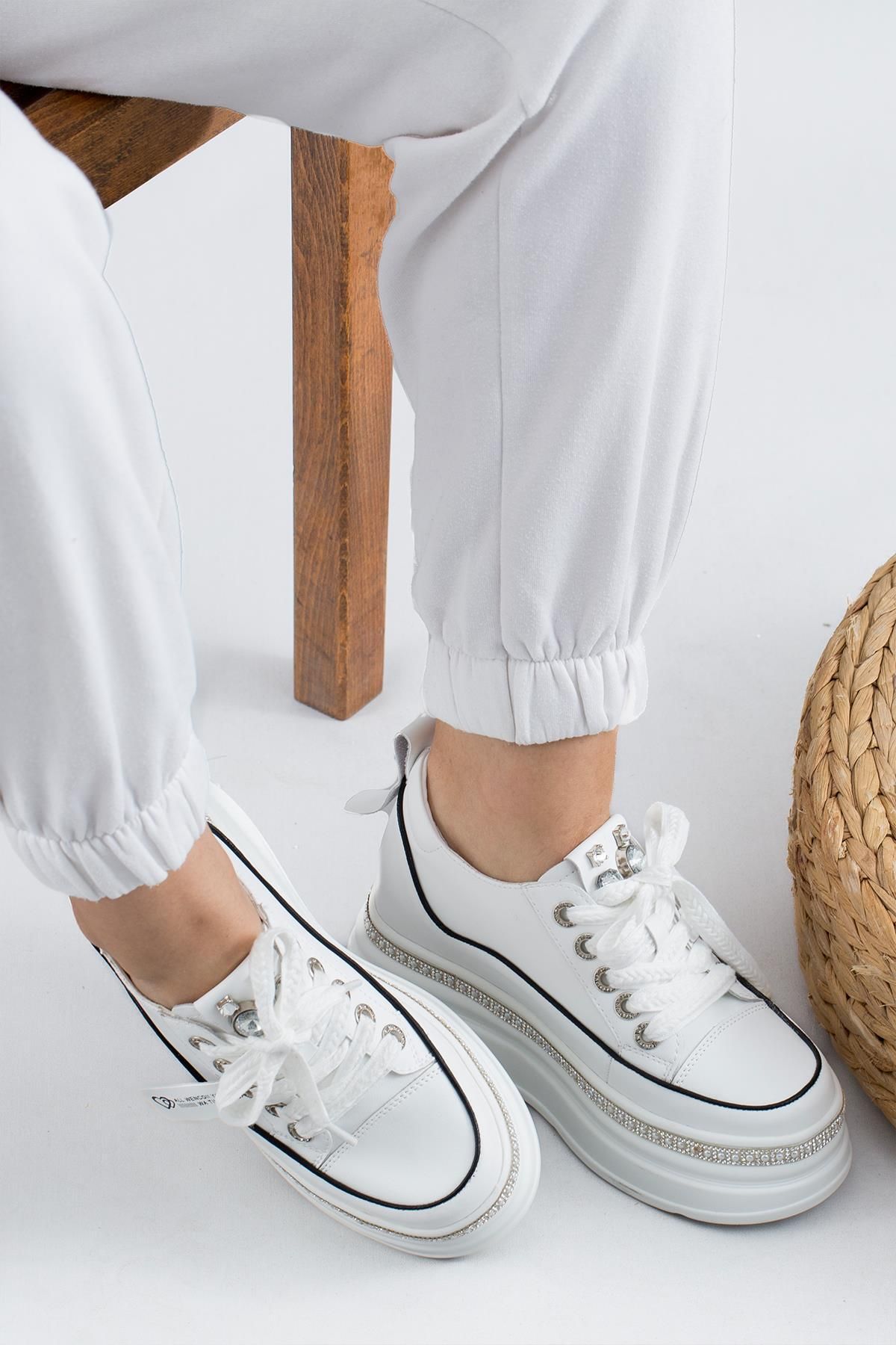 KRISTE BELL Taş Detaylı Iyhal Kadın Spor Ayakkabı K25-0004 Beyaz