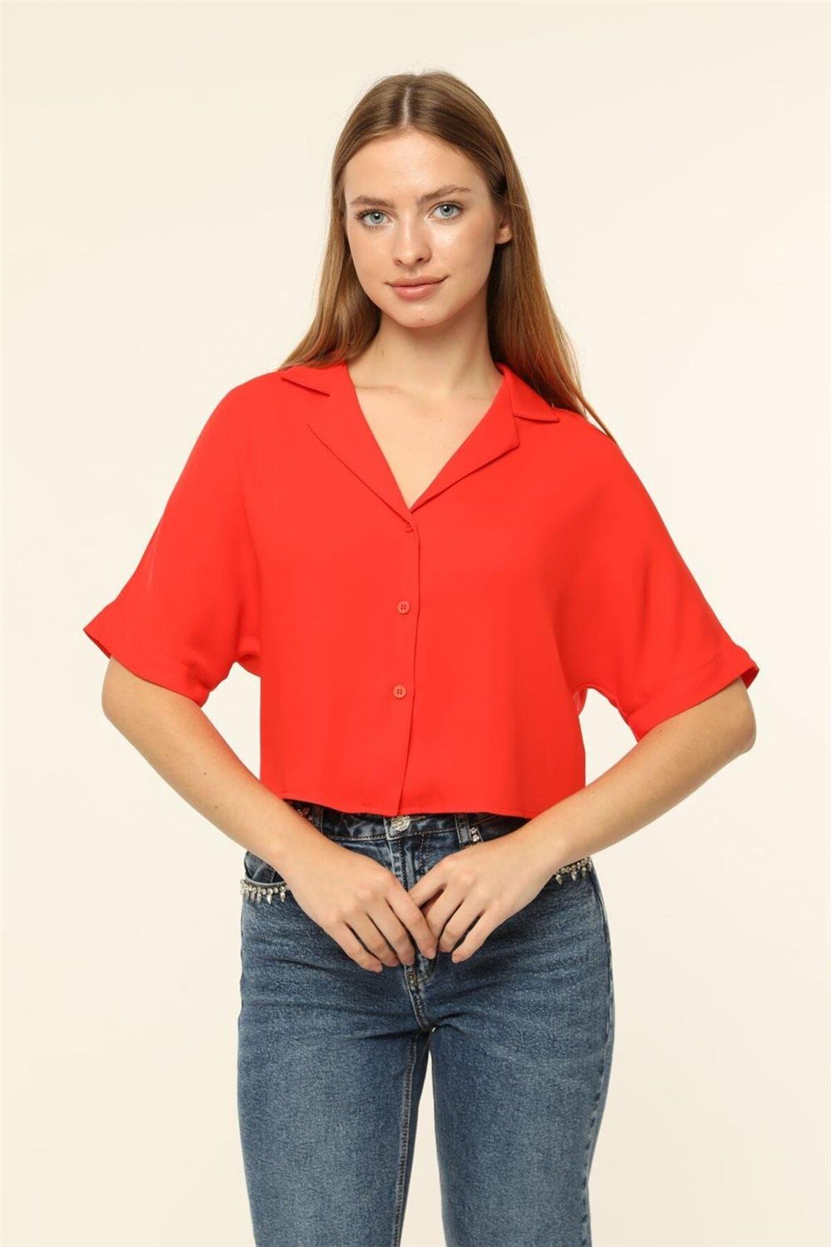 Home Store Gömlek Kısa 3 Düğmeli Açık Yaka ½ Kol - Kırmızı