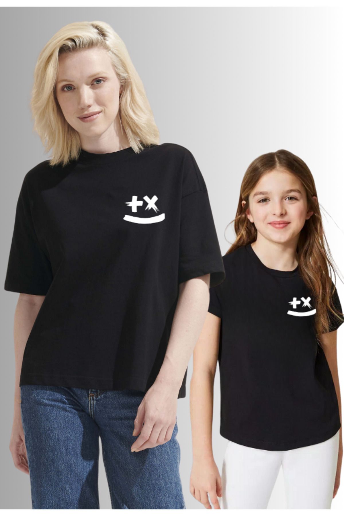Genel Markalar Anne ve Kız  gülümsemek Baskılı Tshirt (TEKLİ ÜRÜNDÜR KOMBİN YAPMAK İÇİN 2 ADET SEPETE EKLEYİNİZ)