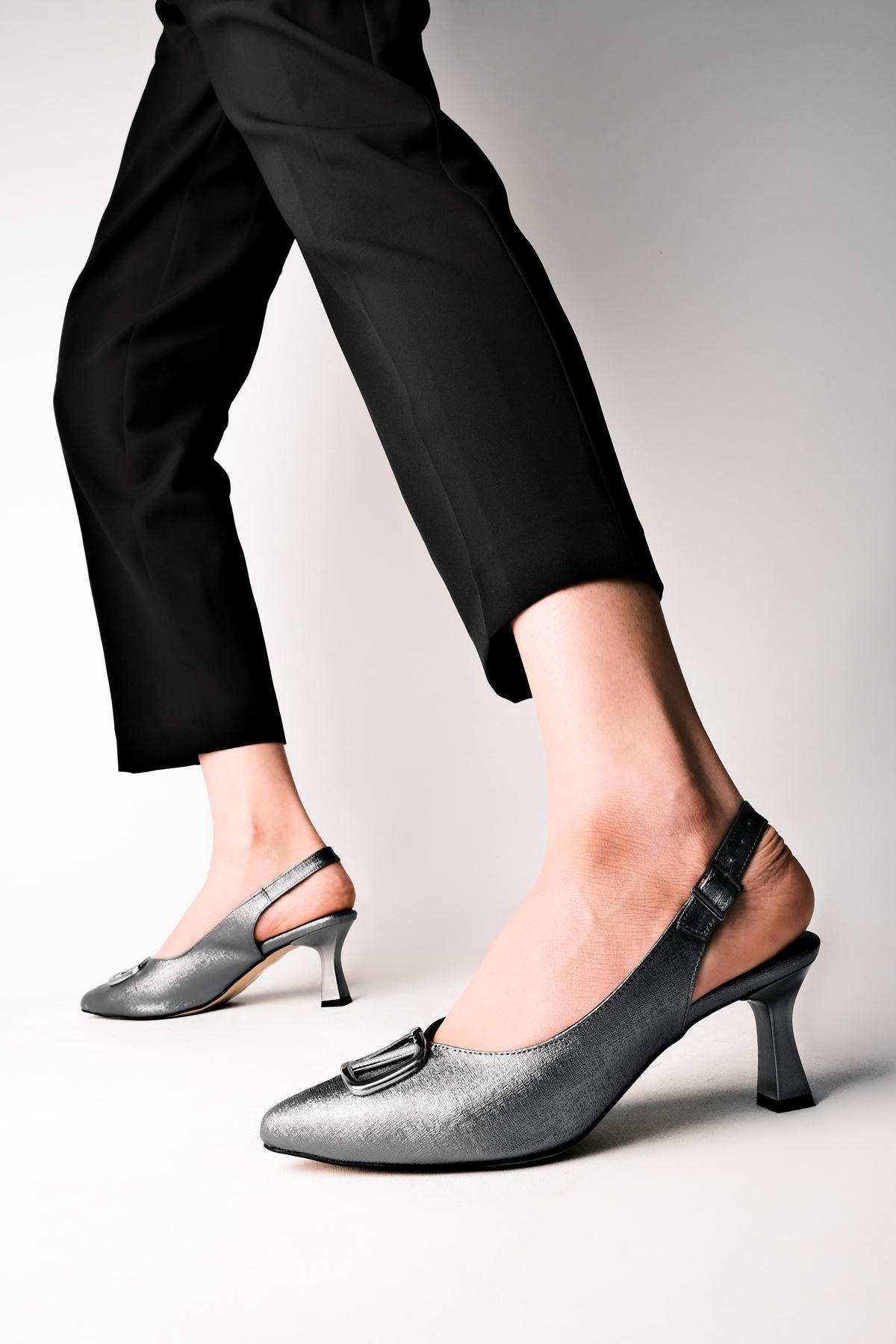 LAL SHOES & BAGS Taylor V Metal Arkası Açık Kadın Topuklu Ayakkabı-ANTRASİT