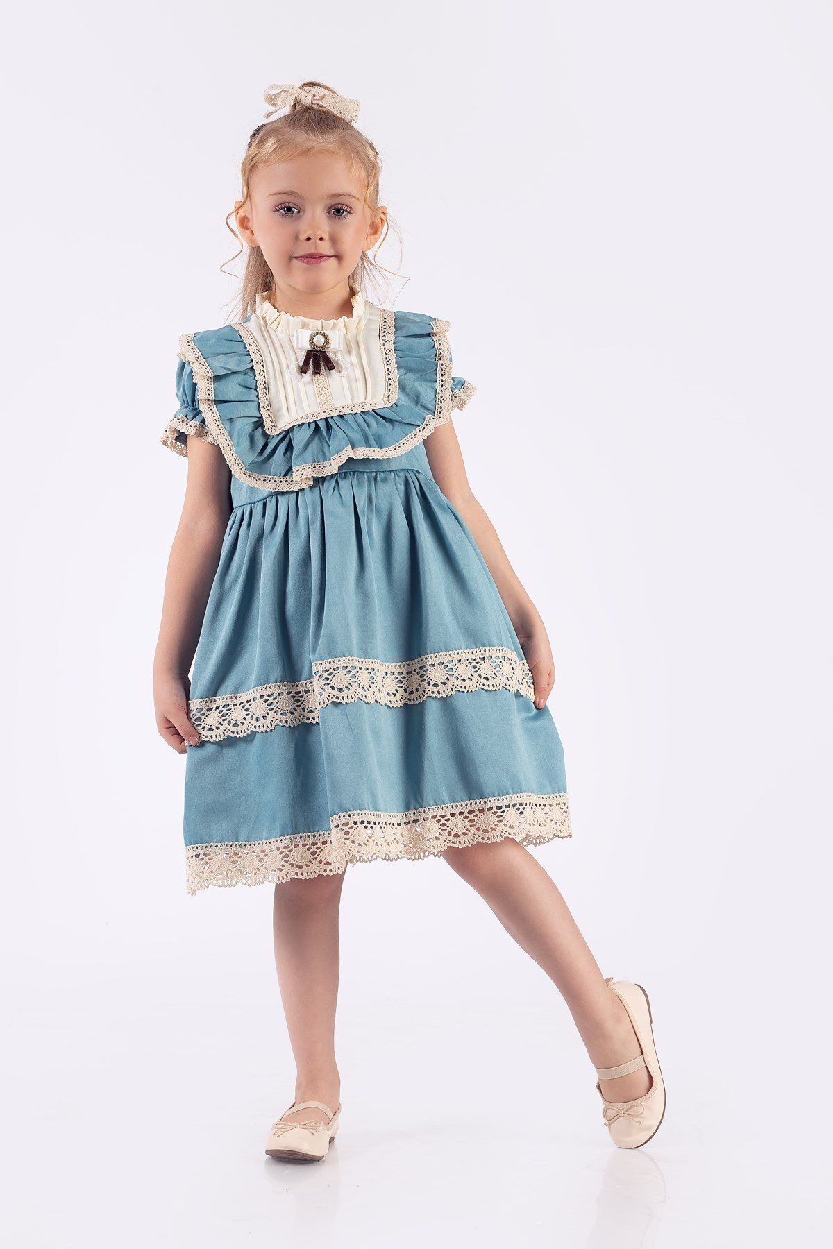Minik Dolap Dantel Motifli Vintage Kız Çocuk Elbisesi