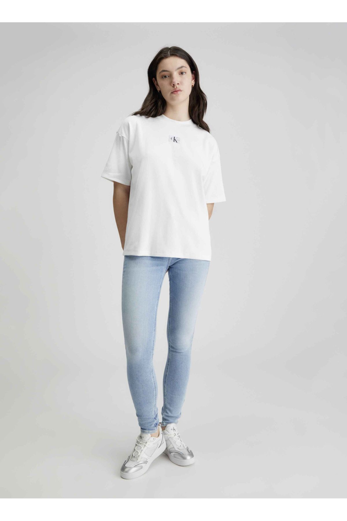 Calvin Klein Jeans Bisiklet Yaka Düz Beyaz Kadın T-shirt J20j223419yaf
