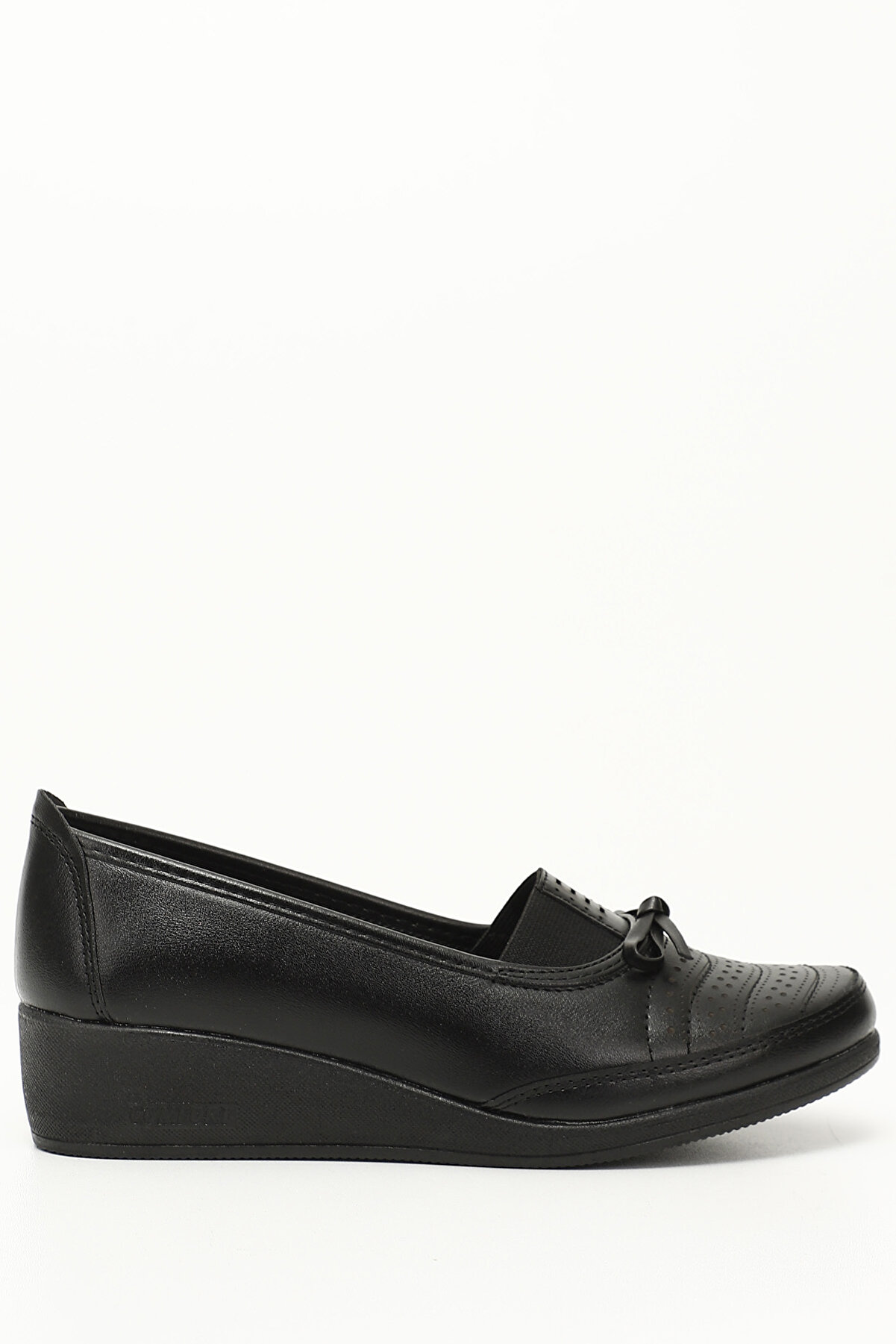 GÖNDERİ(R) Siyah Gön Yuvarlak Burun Dolgu Taban Fiyonklu Kadın Günlük Ayakkabı 42070