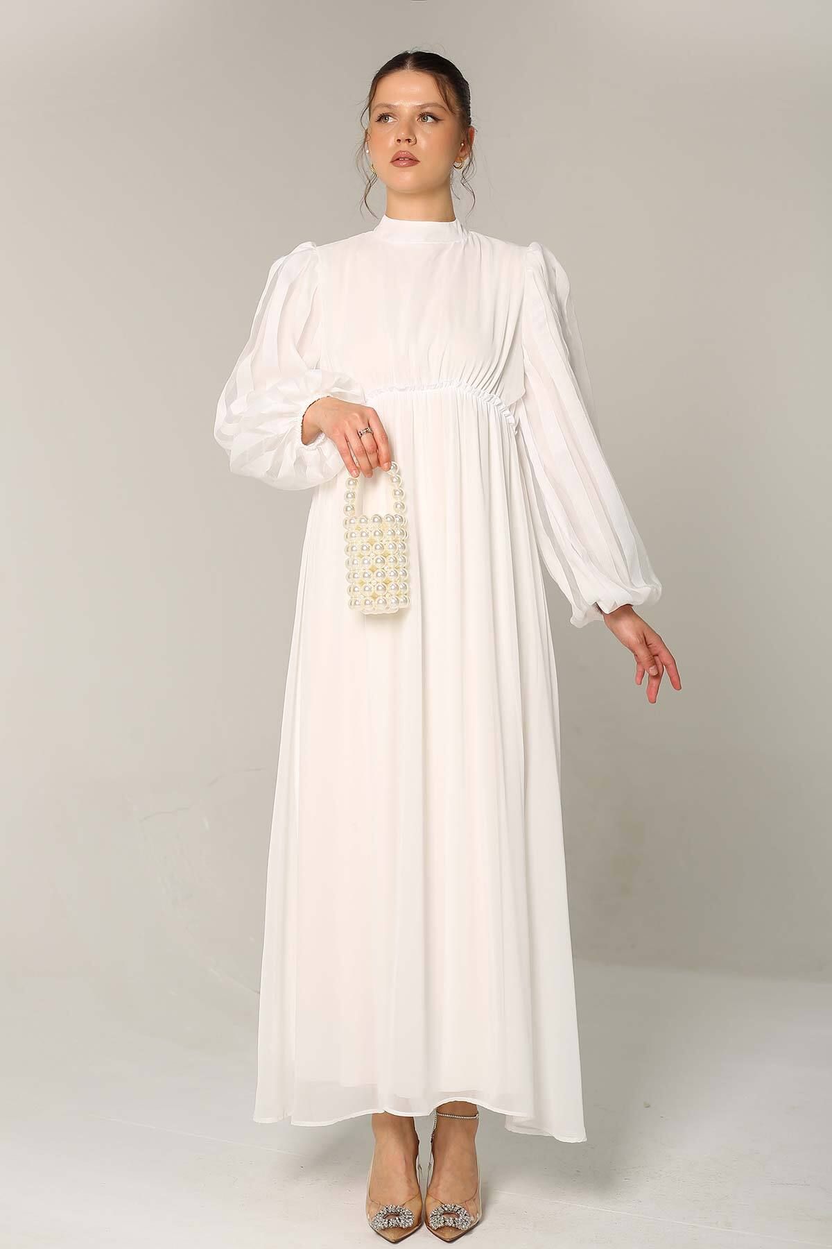 Melike Tatar BEYAZ Kolu Detaylı Şifon Elbise 32-6130