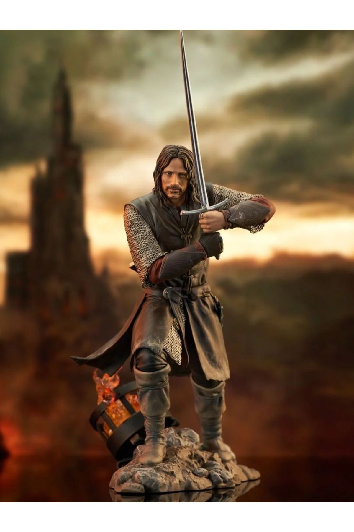 Diamond Select Toys Diamond Lord Of The Rings - Aragorn Pvc Statue (25 cm)