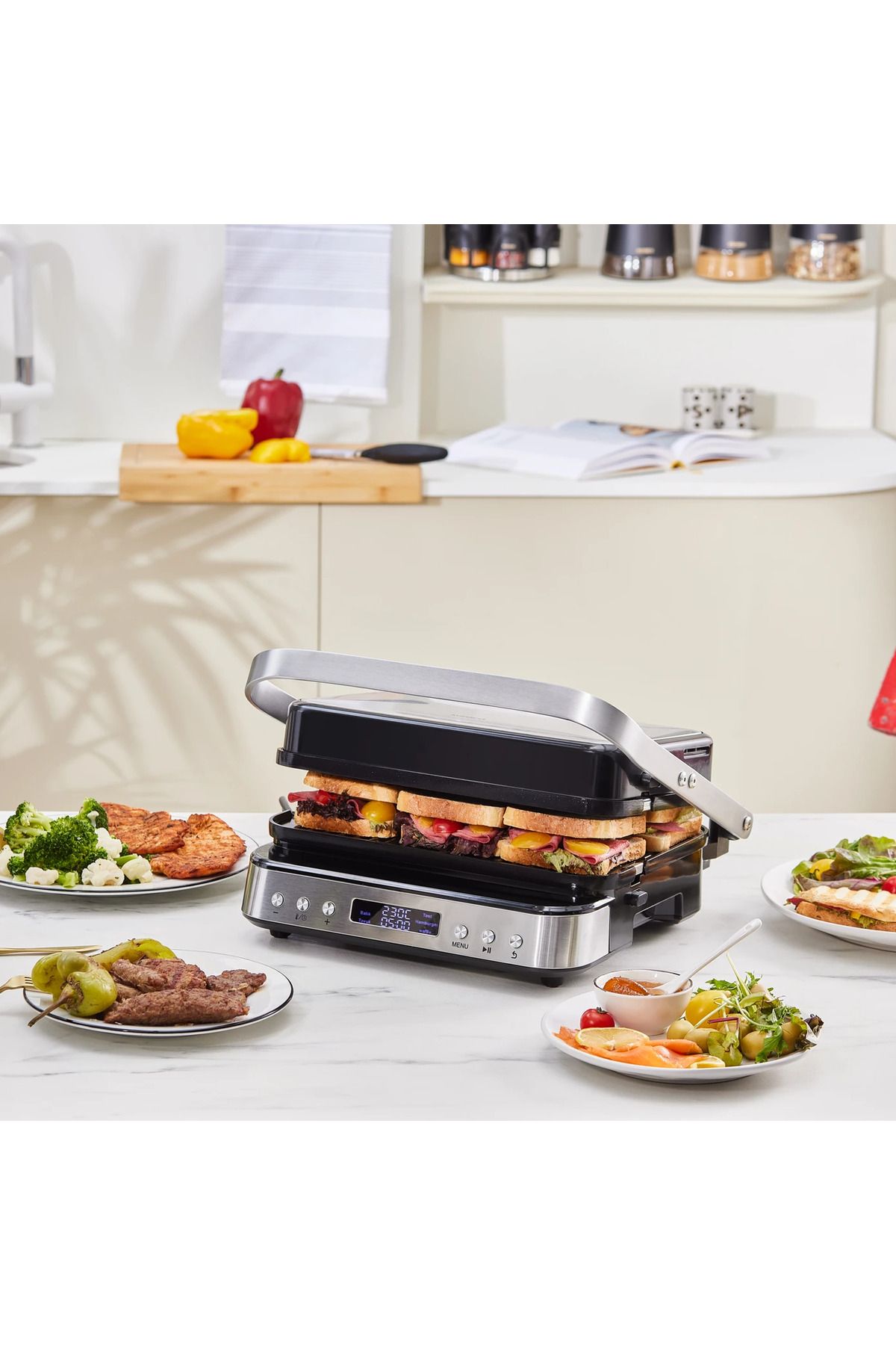 Karaca Yanmaz Yapışmaz Seramik Plakalı 3 in1 Digital Inox Izgara, Waffle Ve Tost Makinesi 2000W