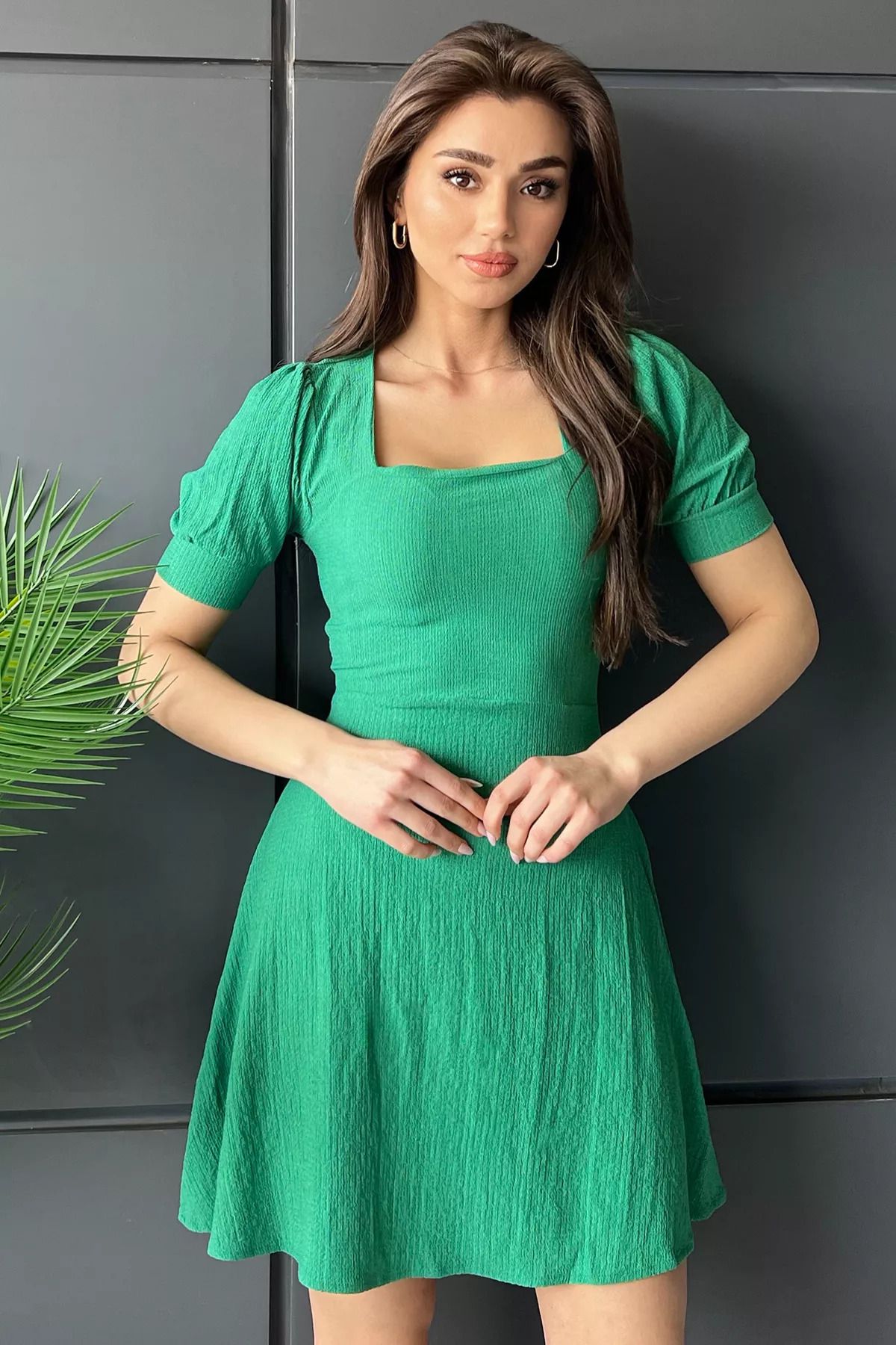 Julude Yeşil Kadın Kare Yaka Likralı Elbise