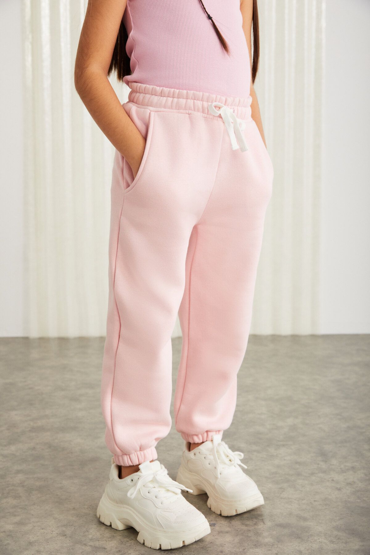 GRIMELANGE INGRID-GRM24033 75% pamuk 25% polyester süs etiketli  şardonlu  iplik kız çocuk jogger Pembe Eşofman