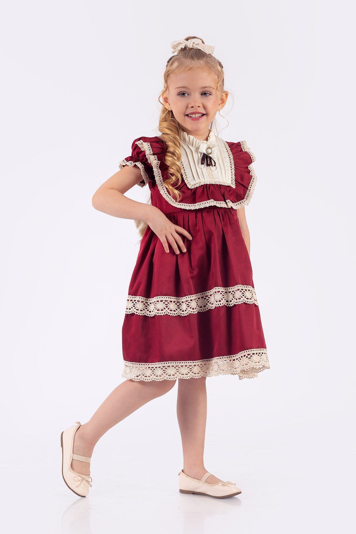 Minik Dolap Dantel Motifli Vintage Kız Çocuk Elbisesi