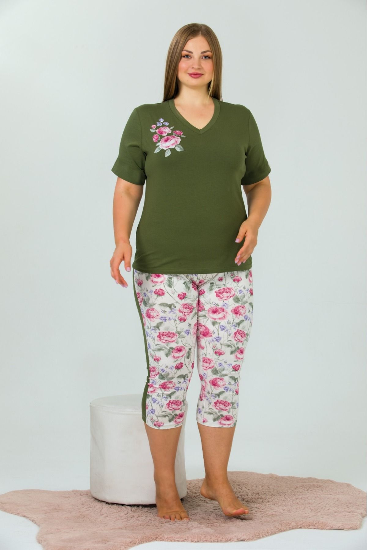 makkash Pamuklu Penye Likralı Büyük Beden Yeşil Çiçek Baskılı Battal Bermuda Kadın Pijama Takımı