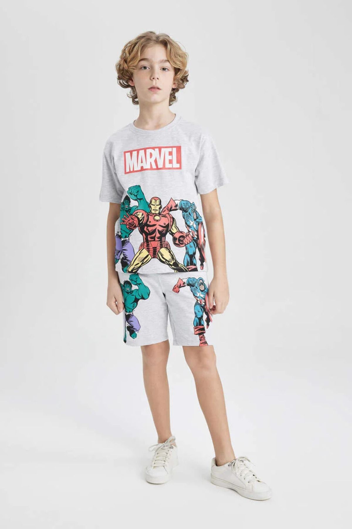 Defacto Erkek Çocuk Marvel Comics Tişört Şort 2'li Takım