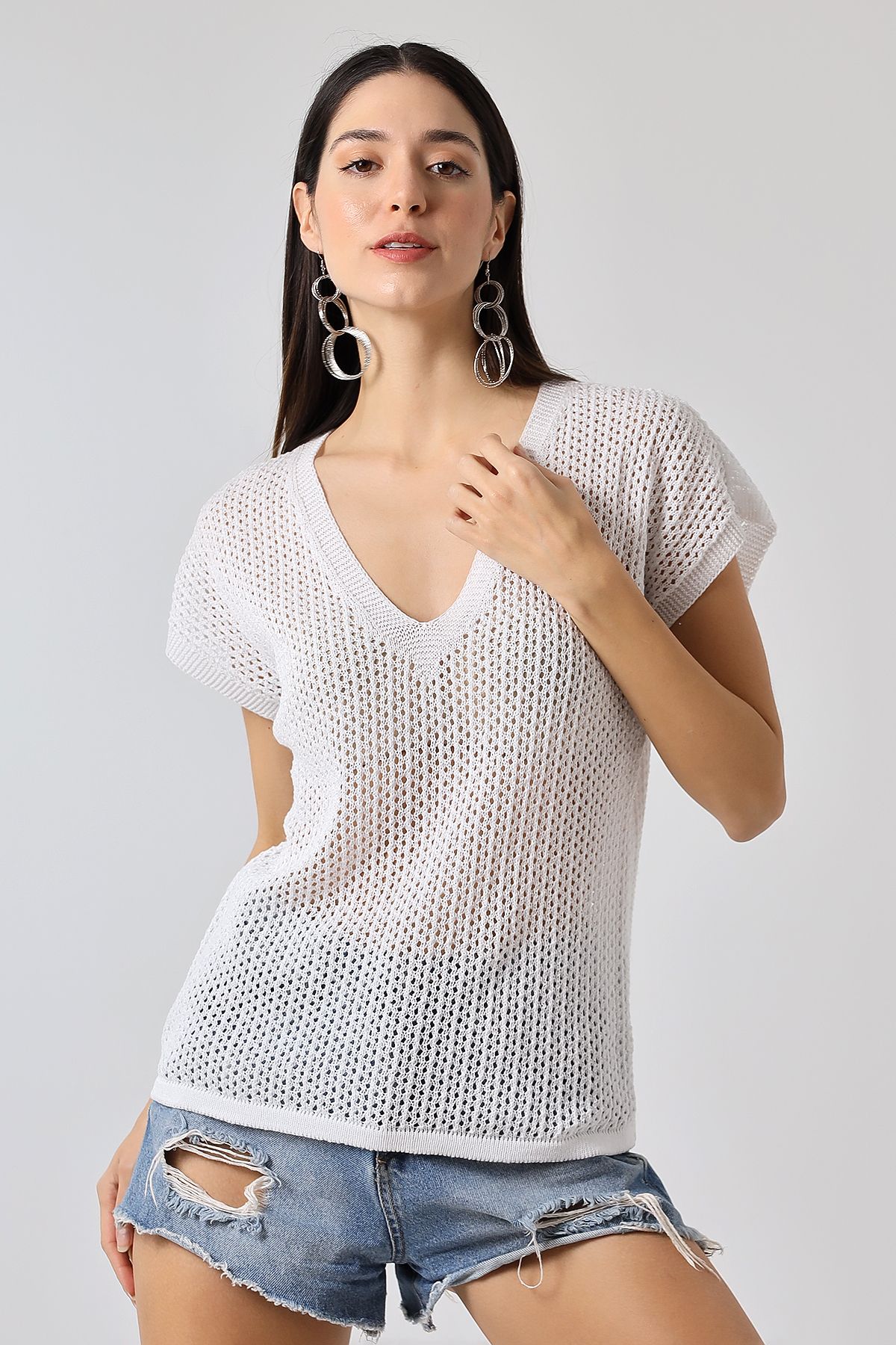 Devinka Kadın Oversize Ajurlu Rahat Kalıp V Yaka T-Shirt Beyaz