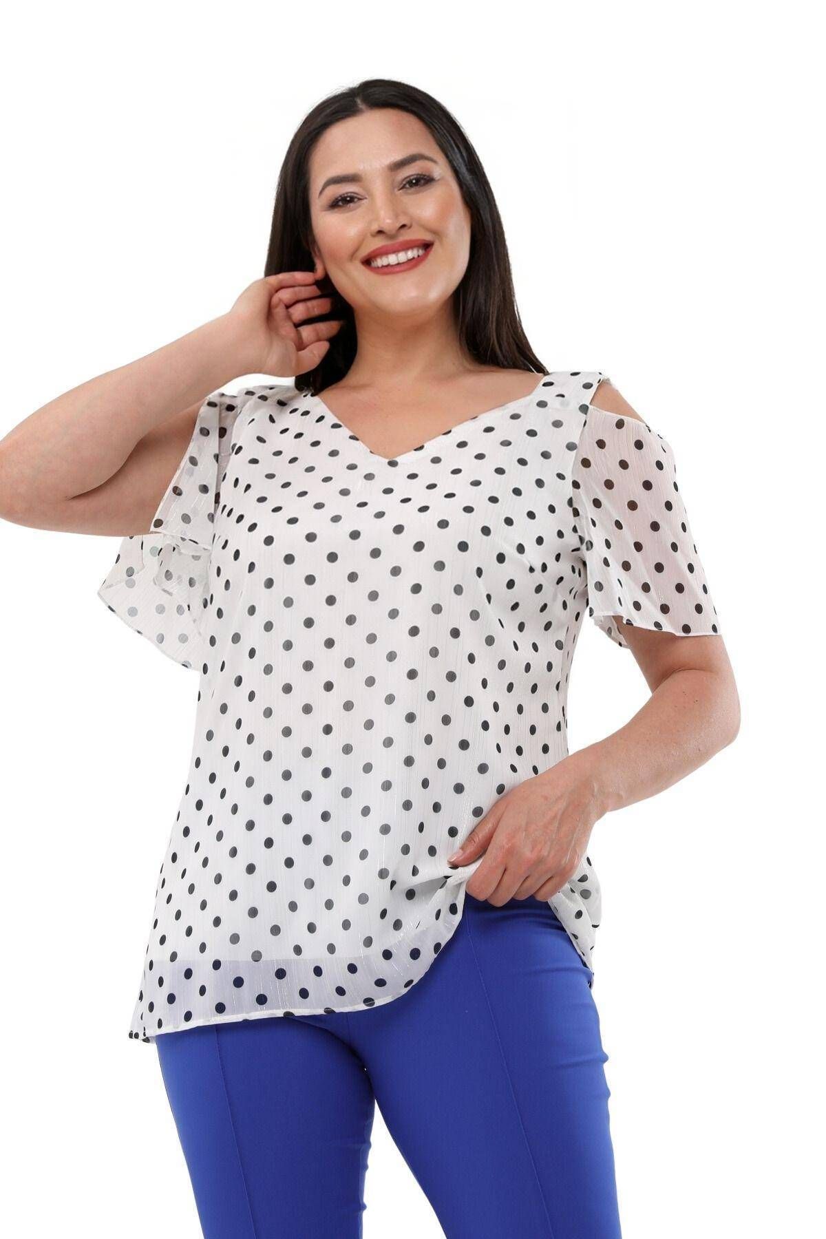 Hanezza Kadın Büyük Beden Beyaz V Yaka Yırtmaçlı Kol 42-54 Omuz Detaylı Hafif Simli Şifon Astarlı Bluz