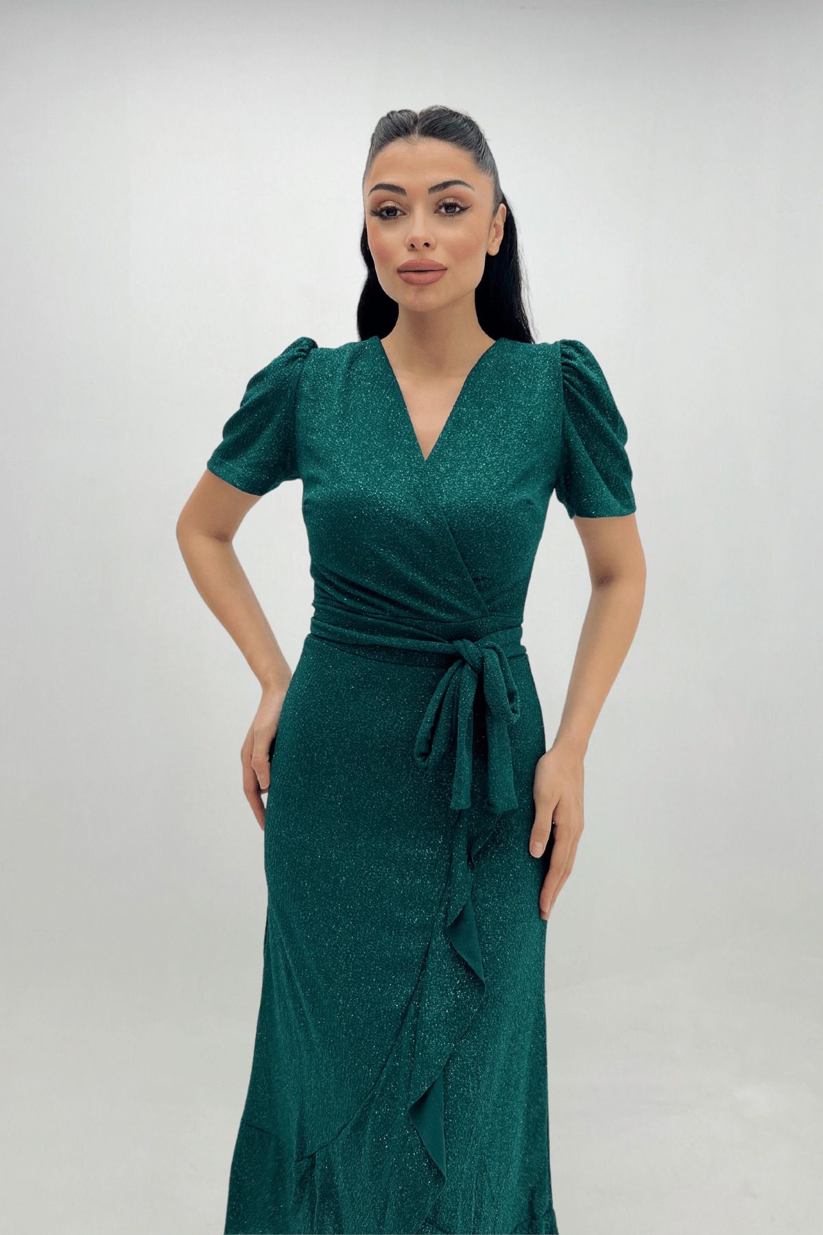 giyimmasalı Ithal Simli Kumaş Kuşak Detaylı Midiboy Elbise - Zümrüt Yeşil